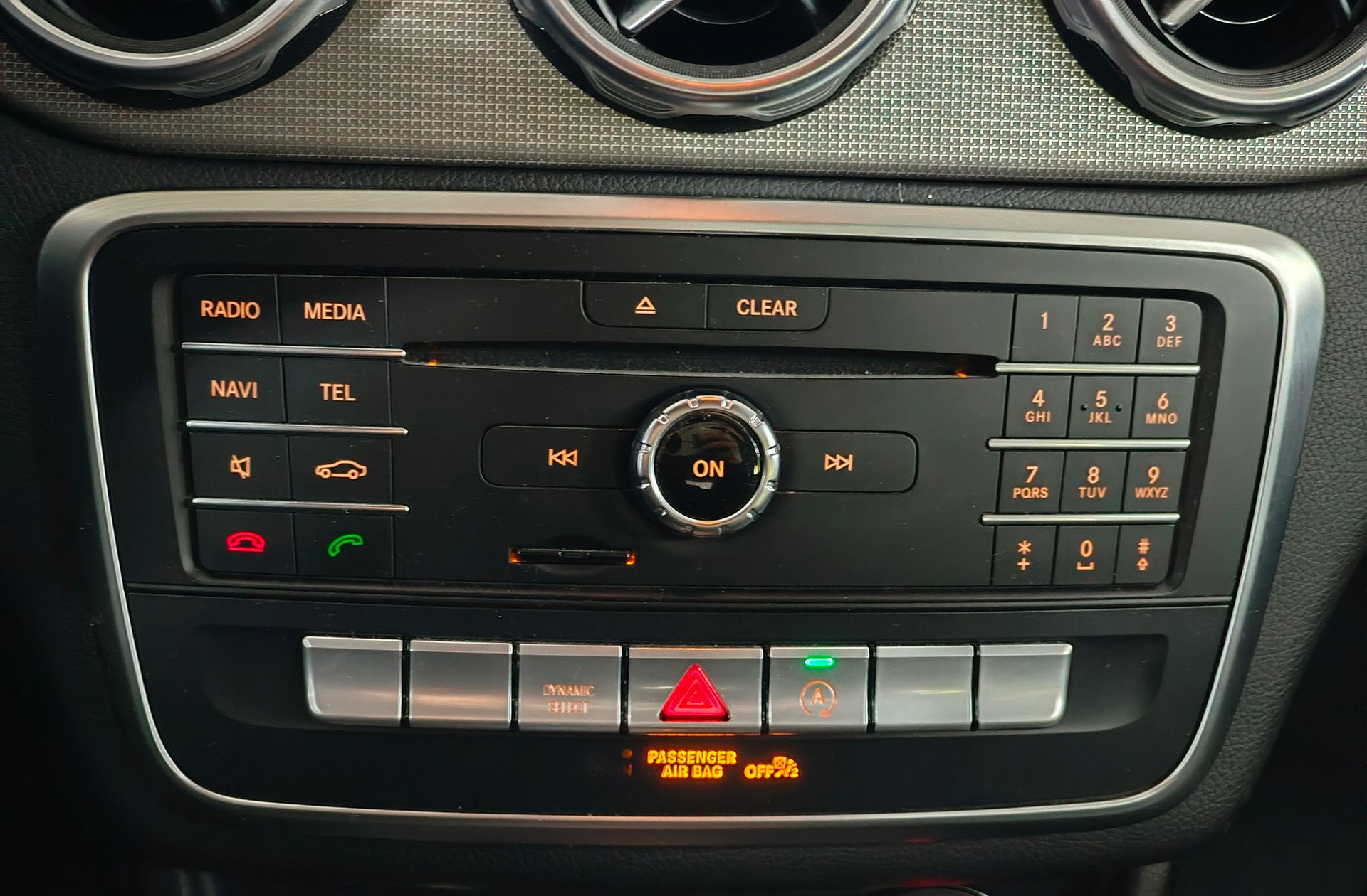 Mercedes-Benz GLA 200 d - foto 30