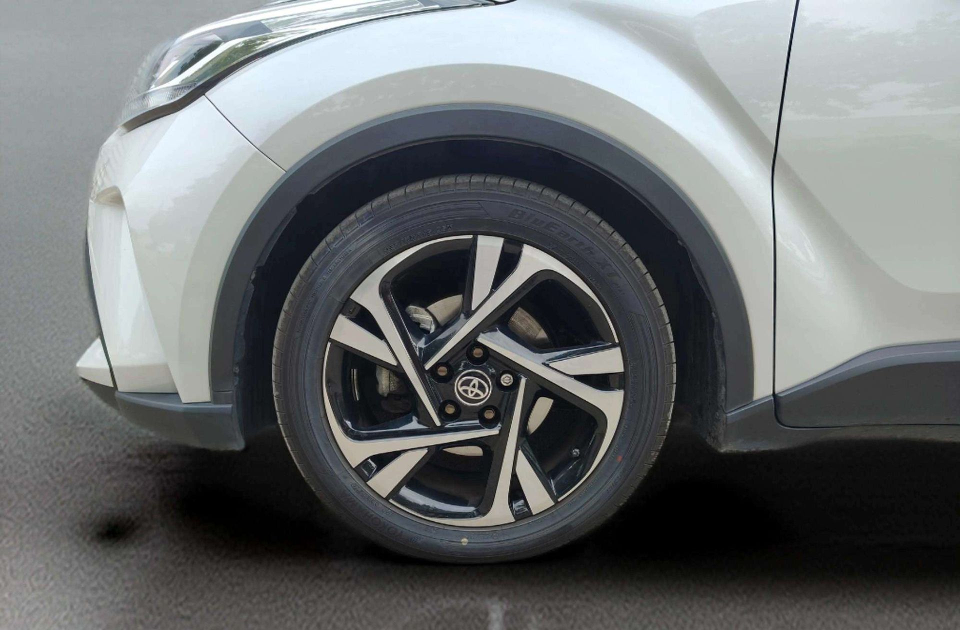 Toyota C-HR 1.8 125H Advance - foto 29