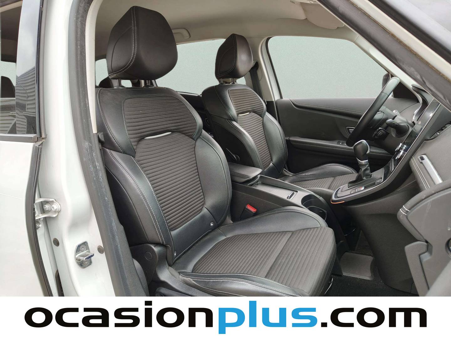 Foto Renault Grand Scénic Renault Grand Scenic Zen TCe  (140 CV) EDC GPF 7 Plazas