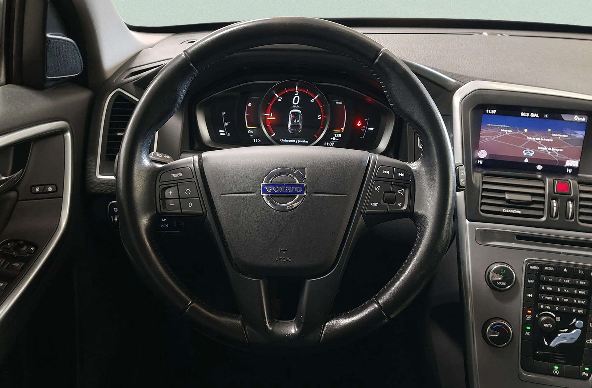 Volvo XC60 D3 Kinetic - foto 22