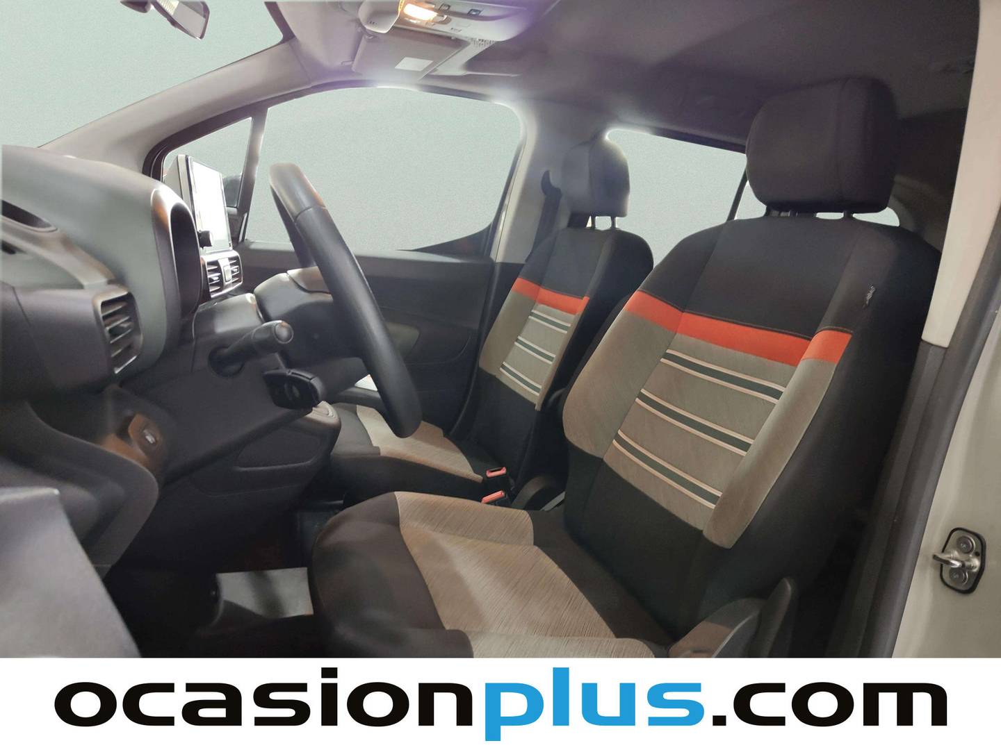 Foto asientos delanteros Citroën Berlingo Citroën Berlingo BlueHDi 130 S&S Talla M Shine (130 CV)