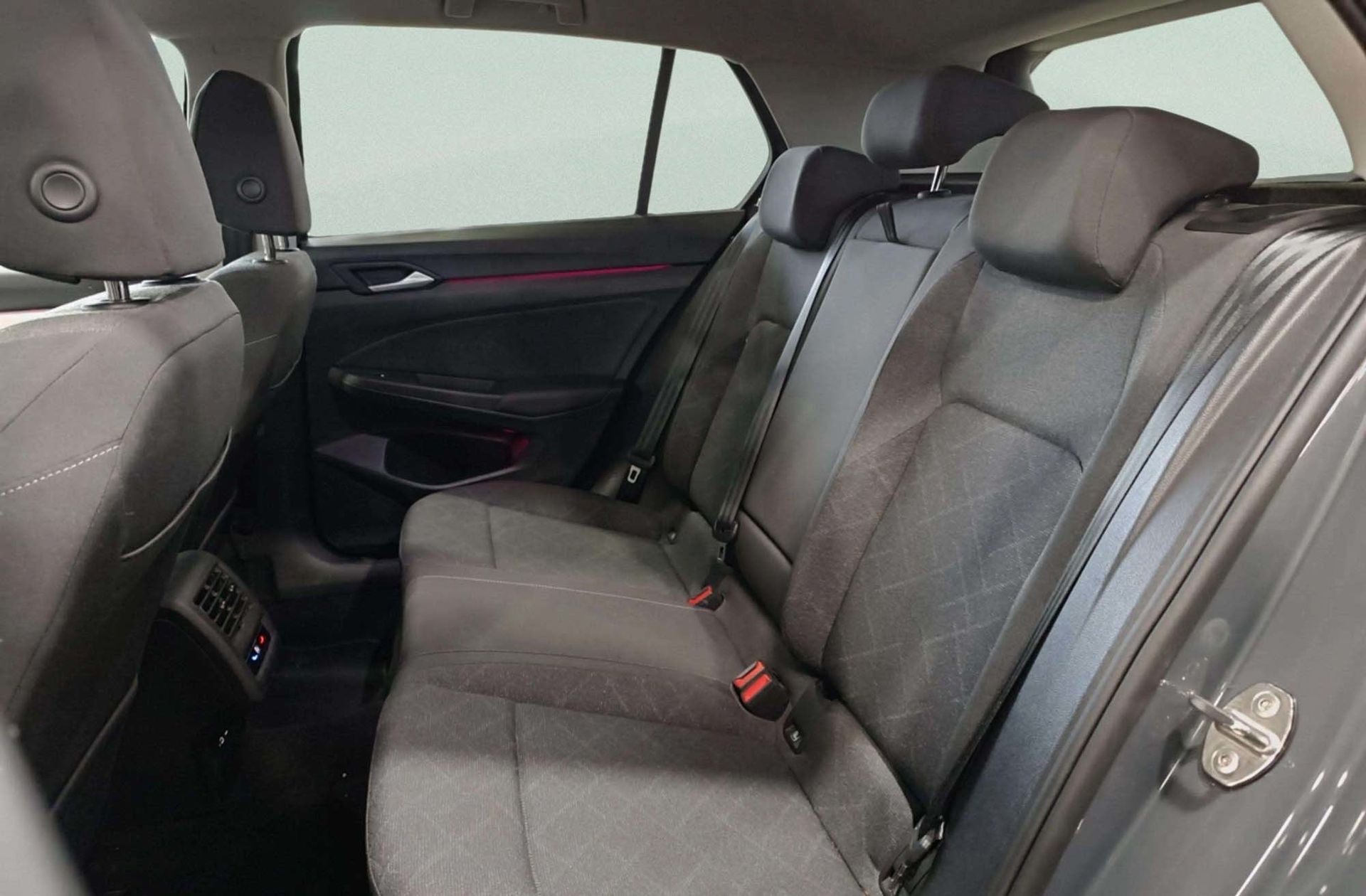 Volkswagen Golf Life 1.5 eTSI DSG - foto 12