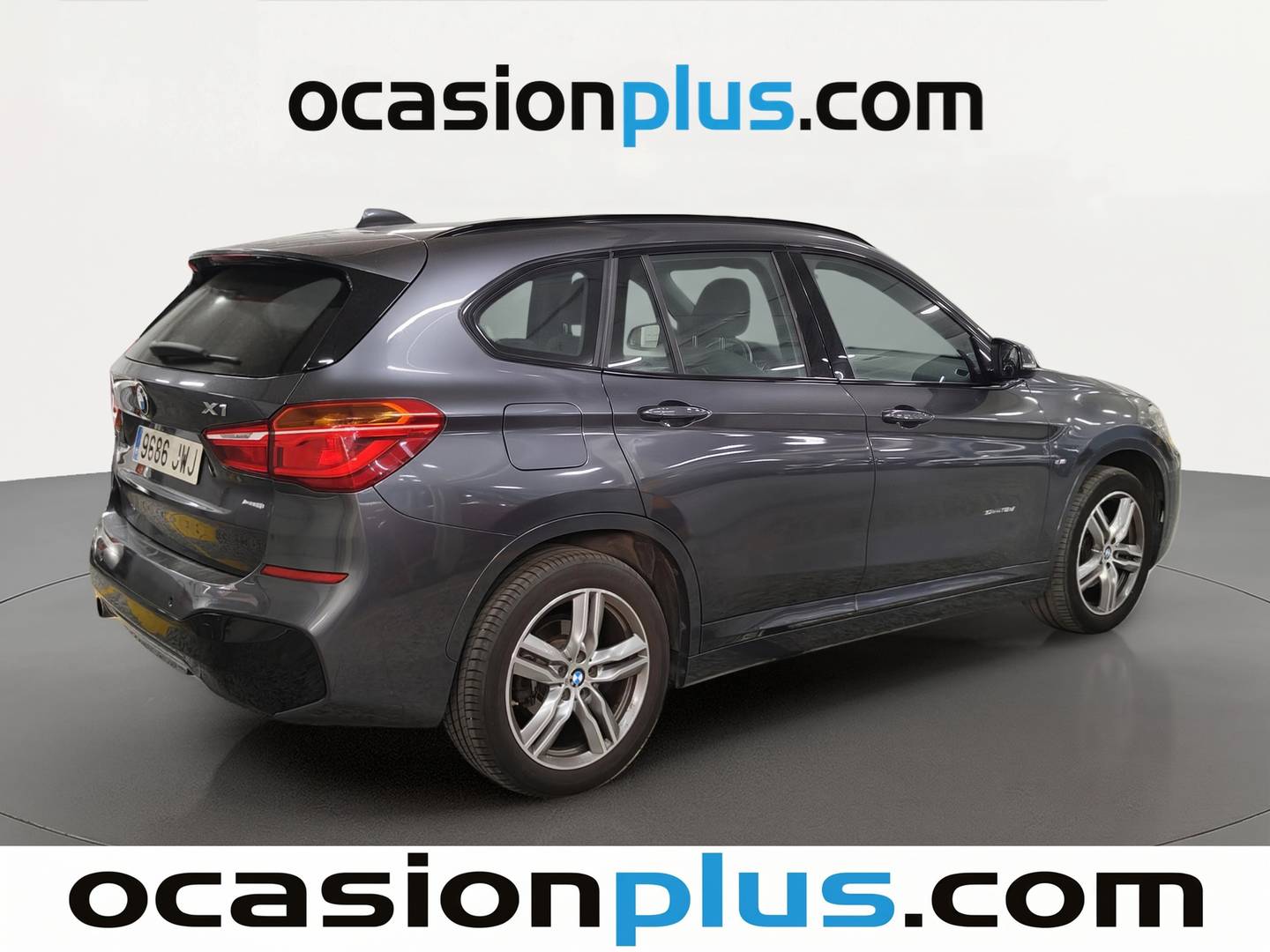 Foto trasera BMW X1 BMW X1 sDrive18d (150 CV) Pack M derecha