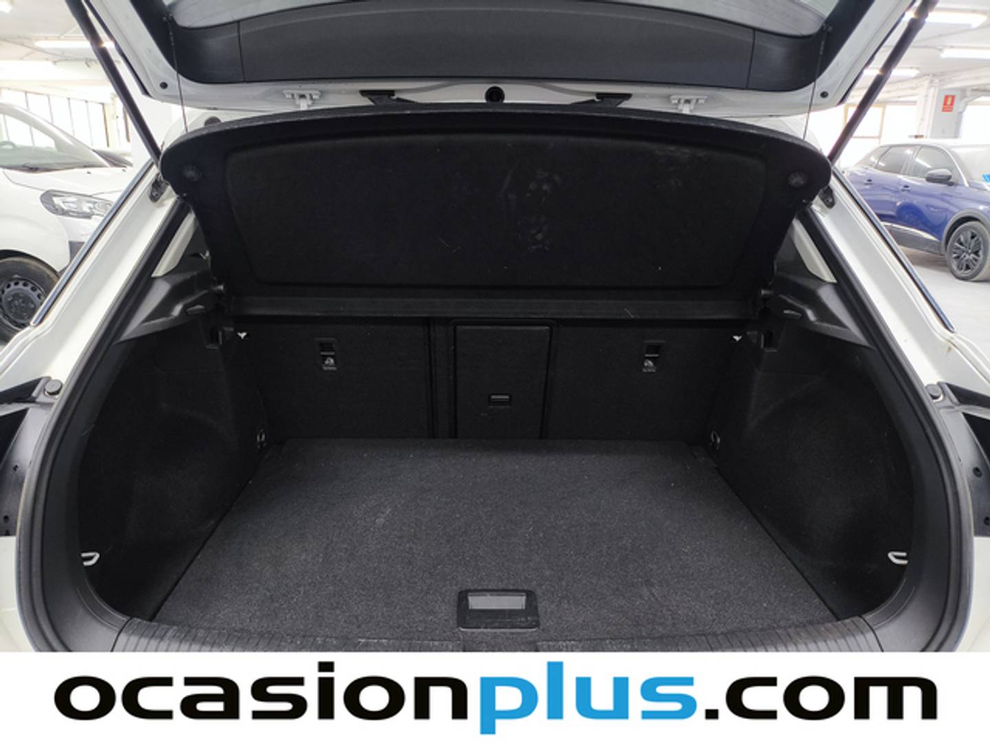 Fotos maletero Volkswagen T-Roc Volkswagen T-Roc Life 2.0 TDI (150 CV) DSG