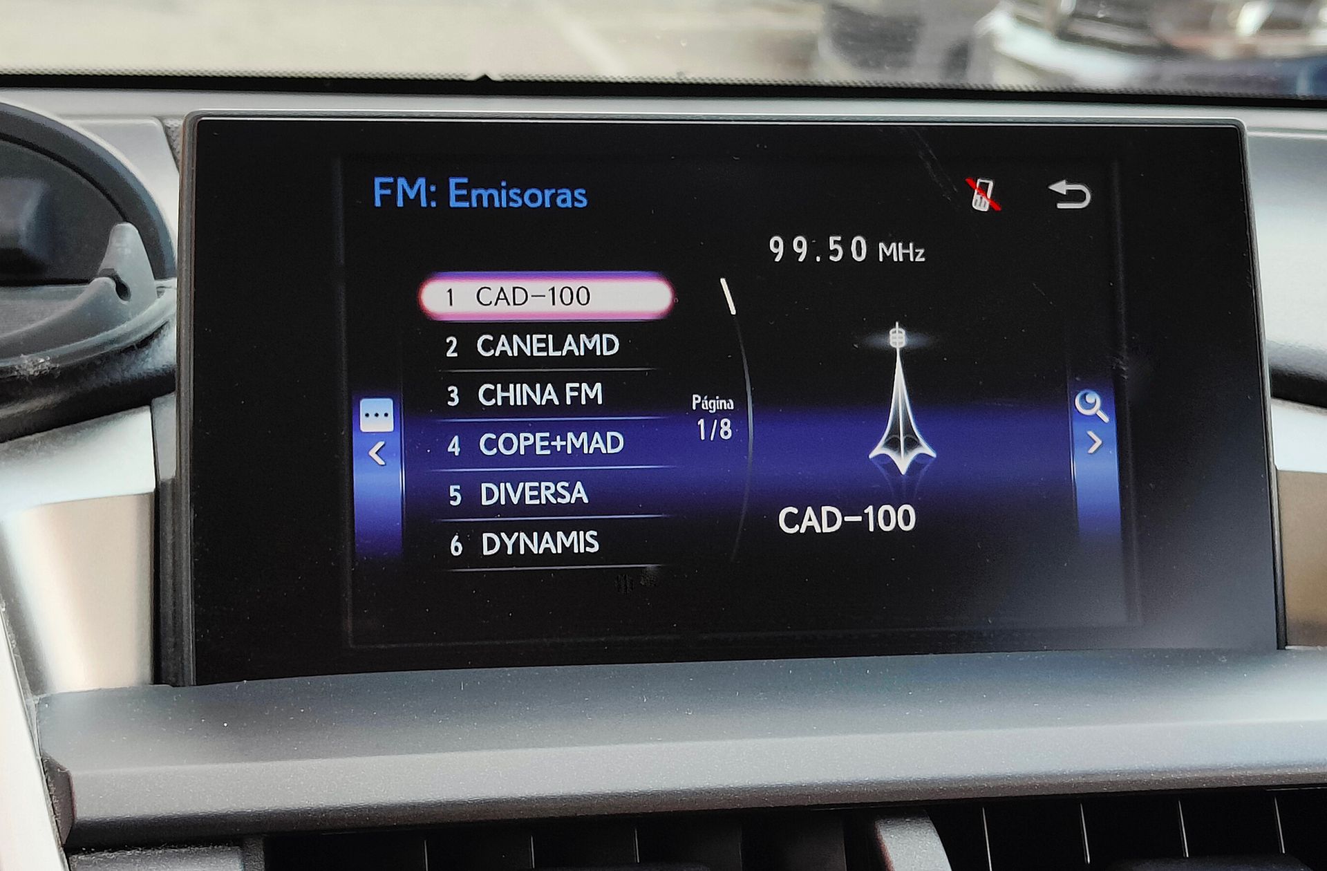 Lexus NX 300h Business 2WD - foto 47