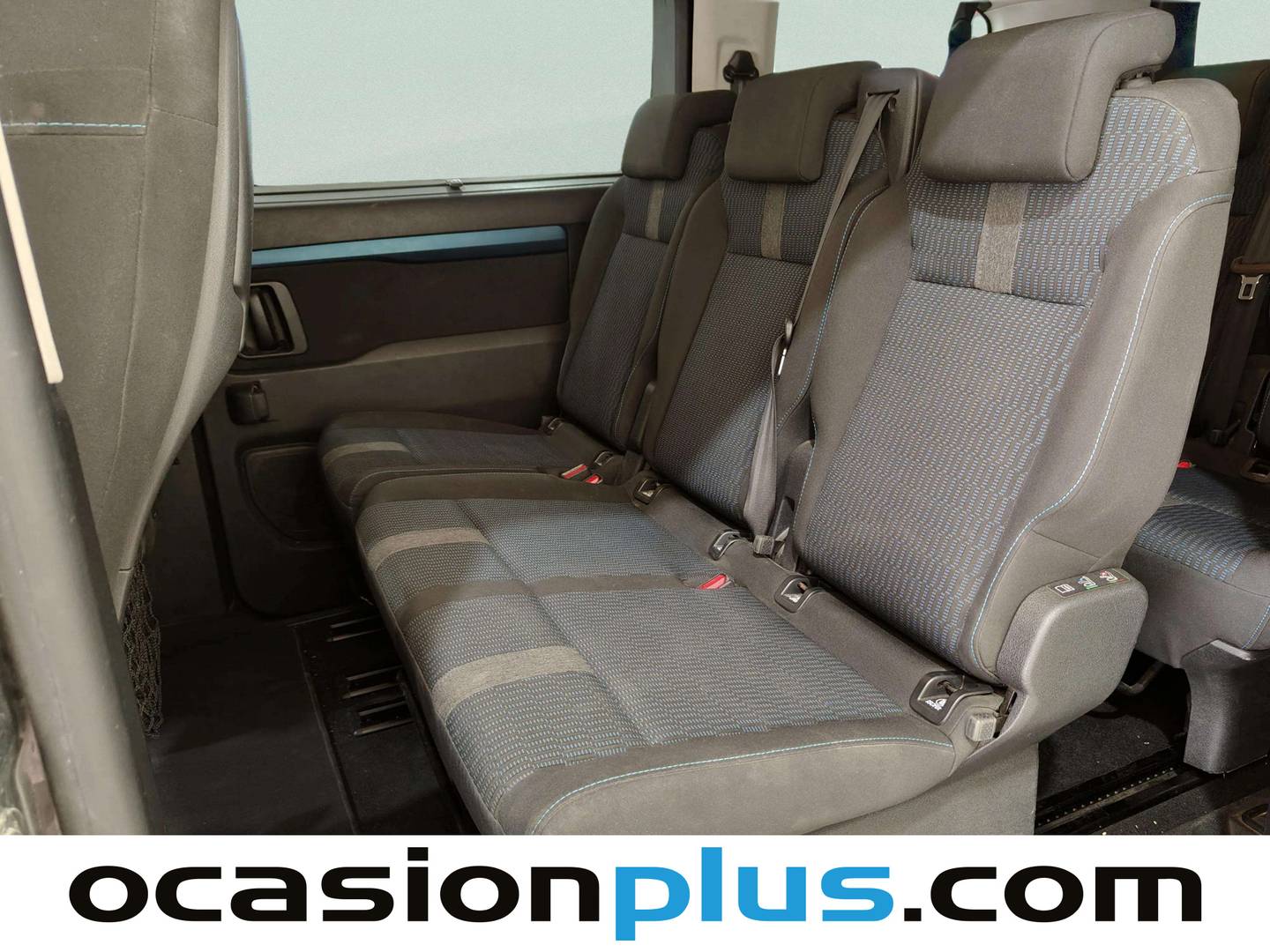 Foto asientos traseros Peugeot Traveller Peugeot Traveller BlueHDi 150 Active Standard  (150 CV) 8 plazas