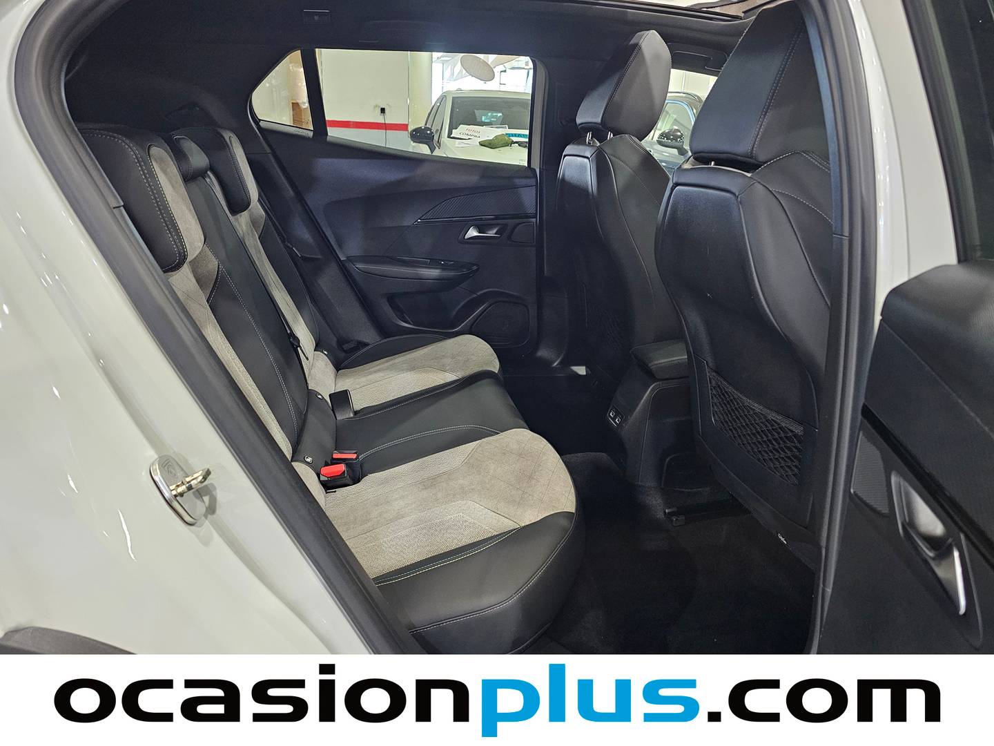 Foto Peugeot e-2008 Peugeot e-2008 Eléctrico GT 100 kW (136 CV)