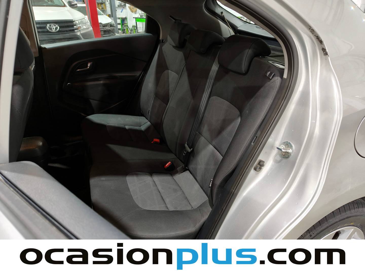 Foto asientos traseros KIA Rio Kia Rio 1.1 CRDi WGT Drive (75 CV)