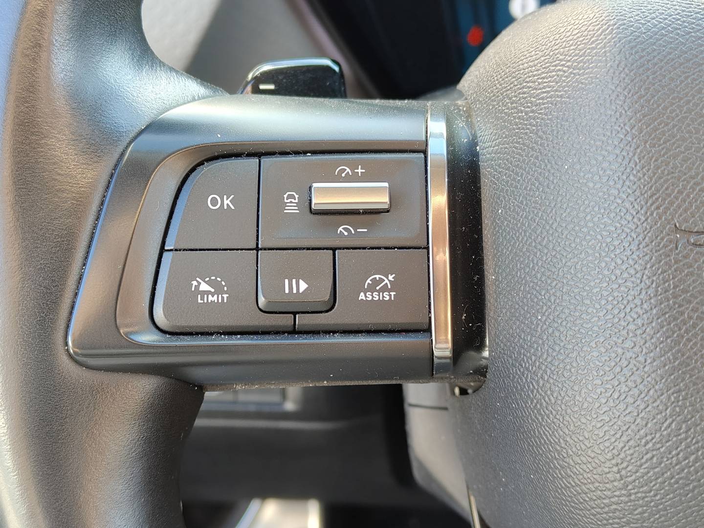 Foto Citroën C5 X Citroen C5 X Hybrid 225 Shine Pack e-EAT8  (225 CV)