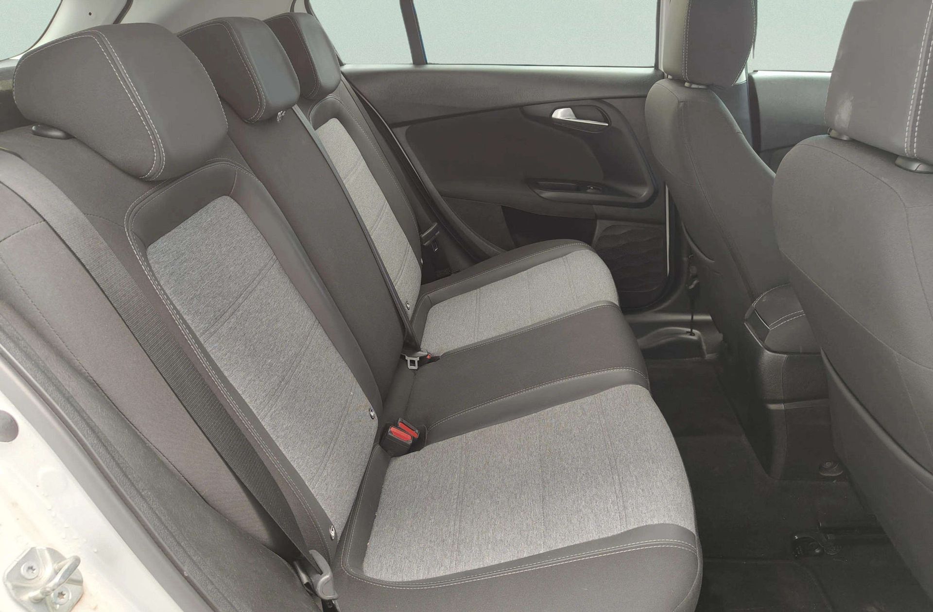 Fiat Tipo 1.5 Hybrid Cross DCT - foto 16