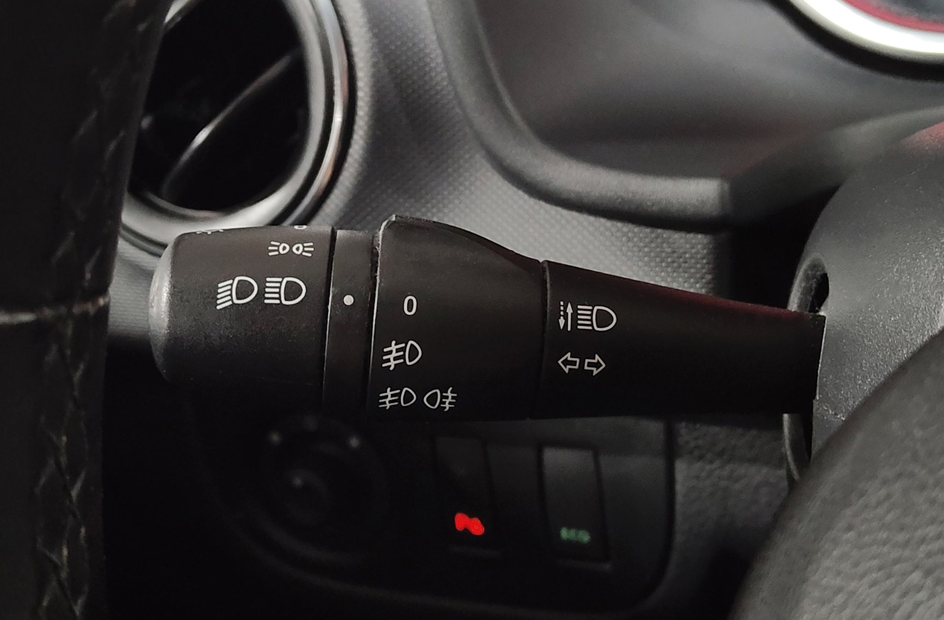 Dacia Sandero Stepway Comfort TCe - foto 25