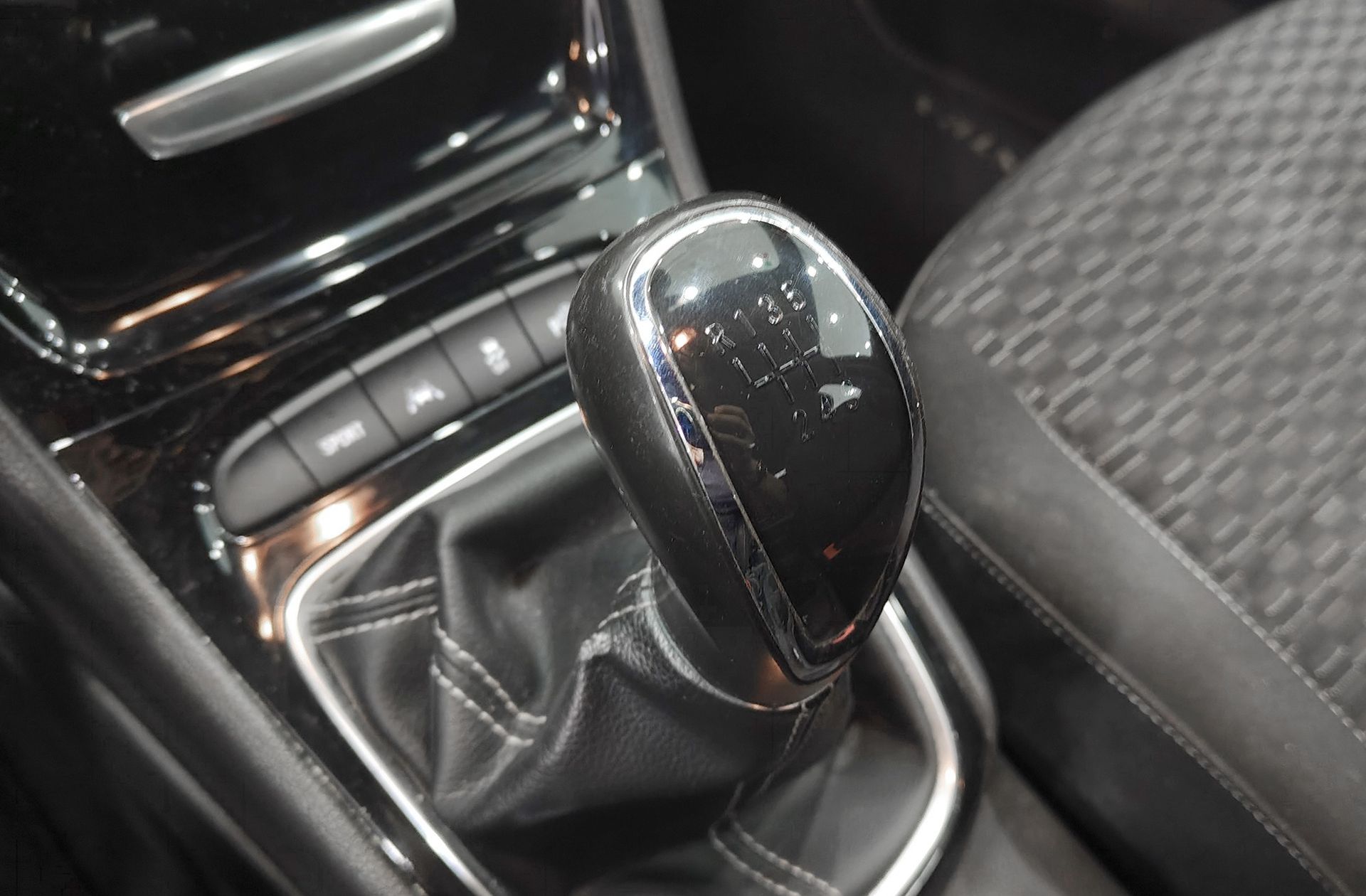 Opel Astra 1.6 CDTi Dynamic - foto 5