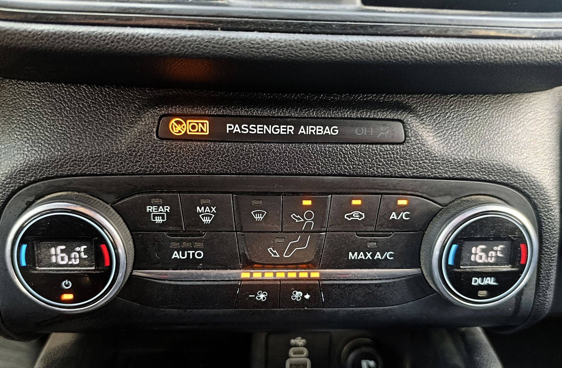 Ford Kuga 1.5 EcoBlue ST-Line - foto 35