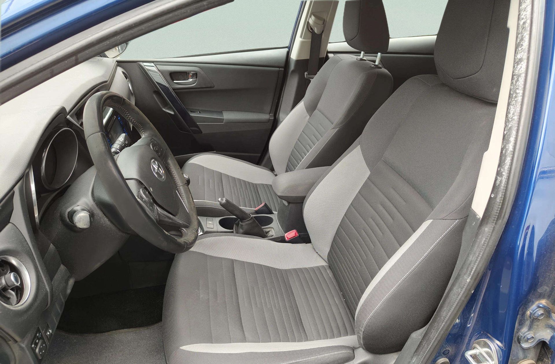 Toyota Auris 1.4 90 D Active - foto 10
