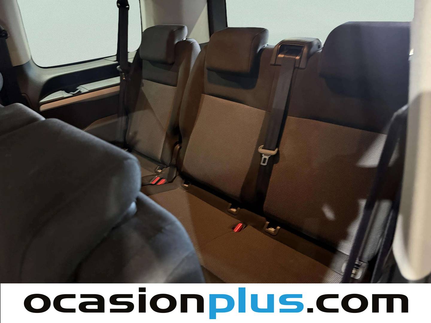 Extras y acabados del Toyota Proace Verso Toyota Proace Verso 2.0 D SHUTTLE + PACK ACTIVE L1 (150 CV) 9 plazas