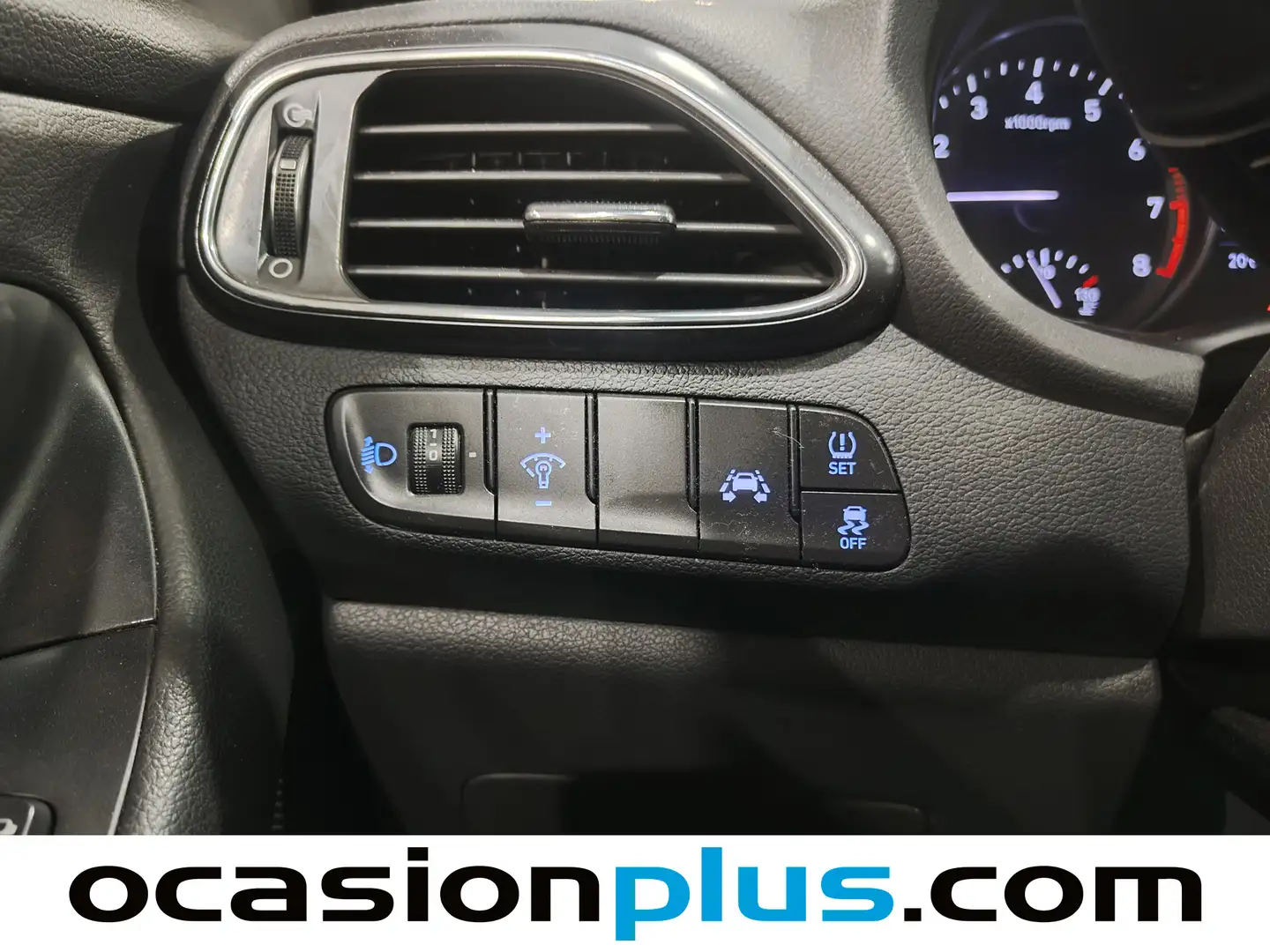 Foto Hyundai i30 Hyundai i30 Fastback 1.0 TGDI N Line (120 CV)