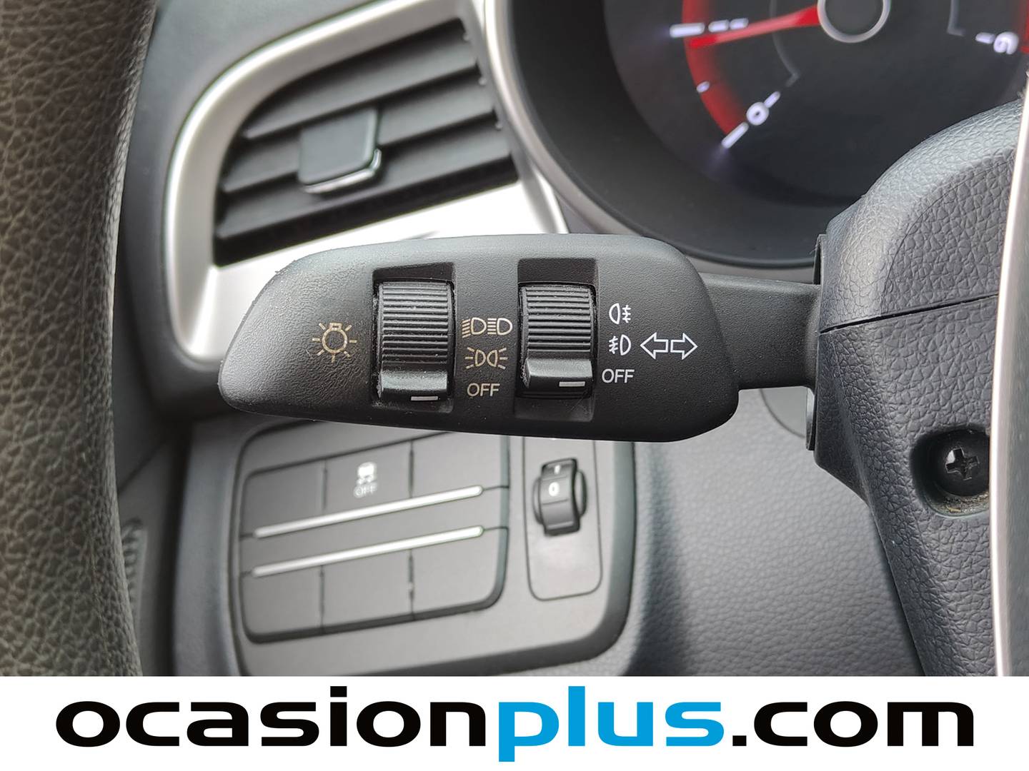 Foto SsangYong Tivoli Ssangyong Tivoli D16T Premium 4x2 (115 CV)