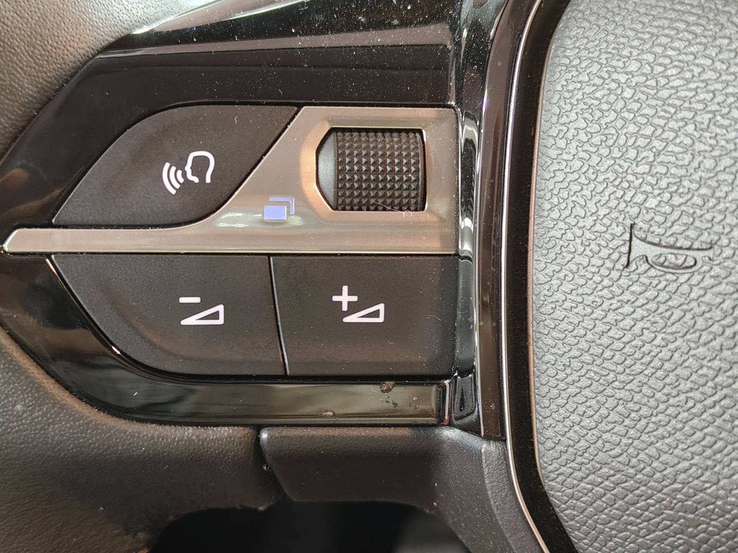 Foto Peugeot 208 Peugeot 208 PureTech 100 Allure (100 CV)