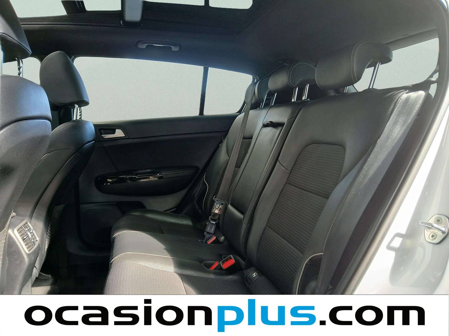 Foto asientos traseros KIA Sportage KIA Sportage 1.6 T-GDi GT Line Essential 4x2 (177 CV)