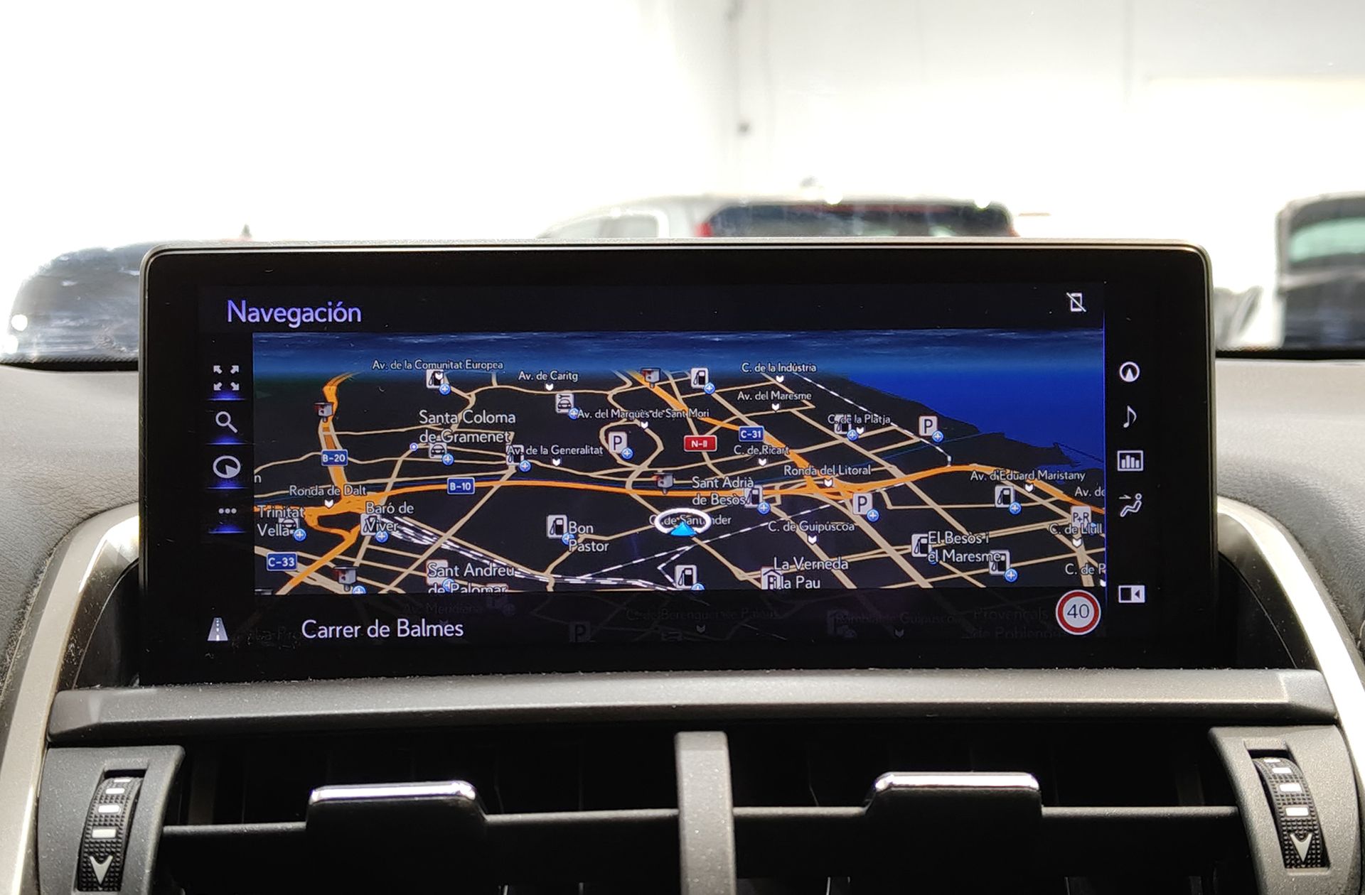 Lexus NX 300h Premium 2WD - foto 10