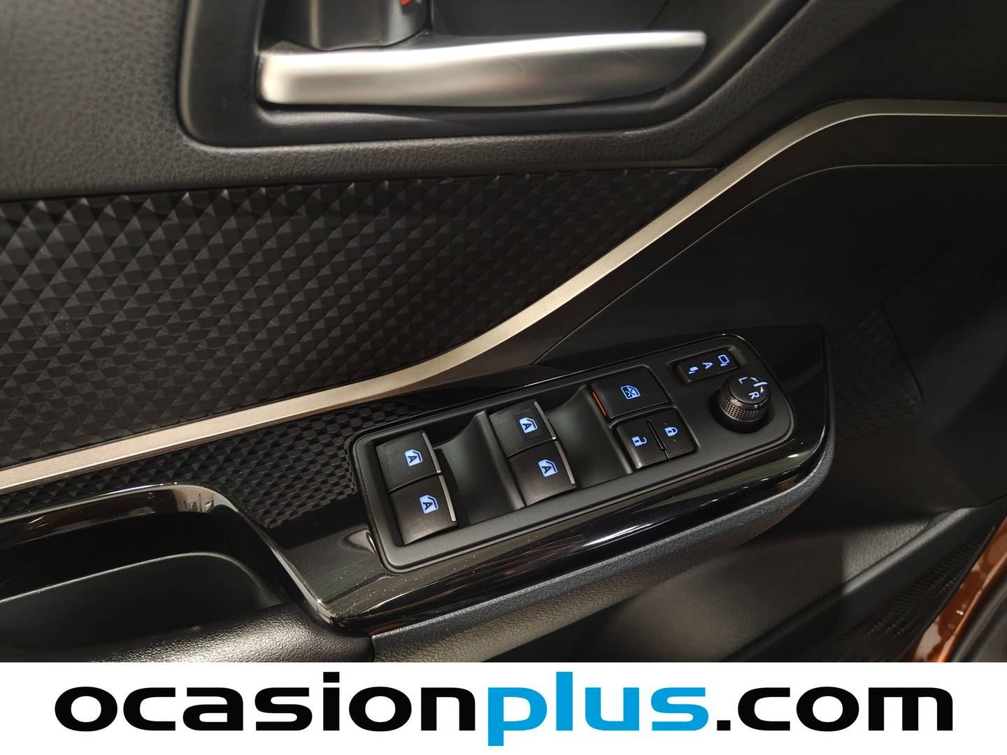 Paquetes del Toyota C-HR Toyota C-HR 1.8 125H Advance (122 CV)