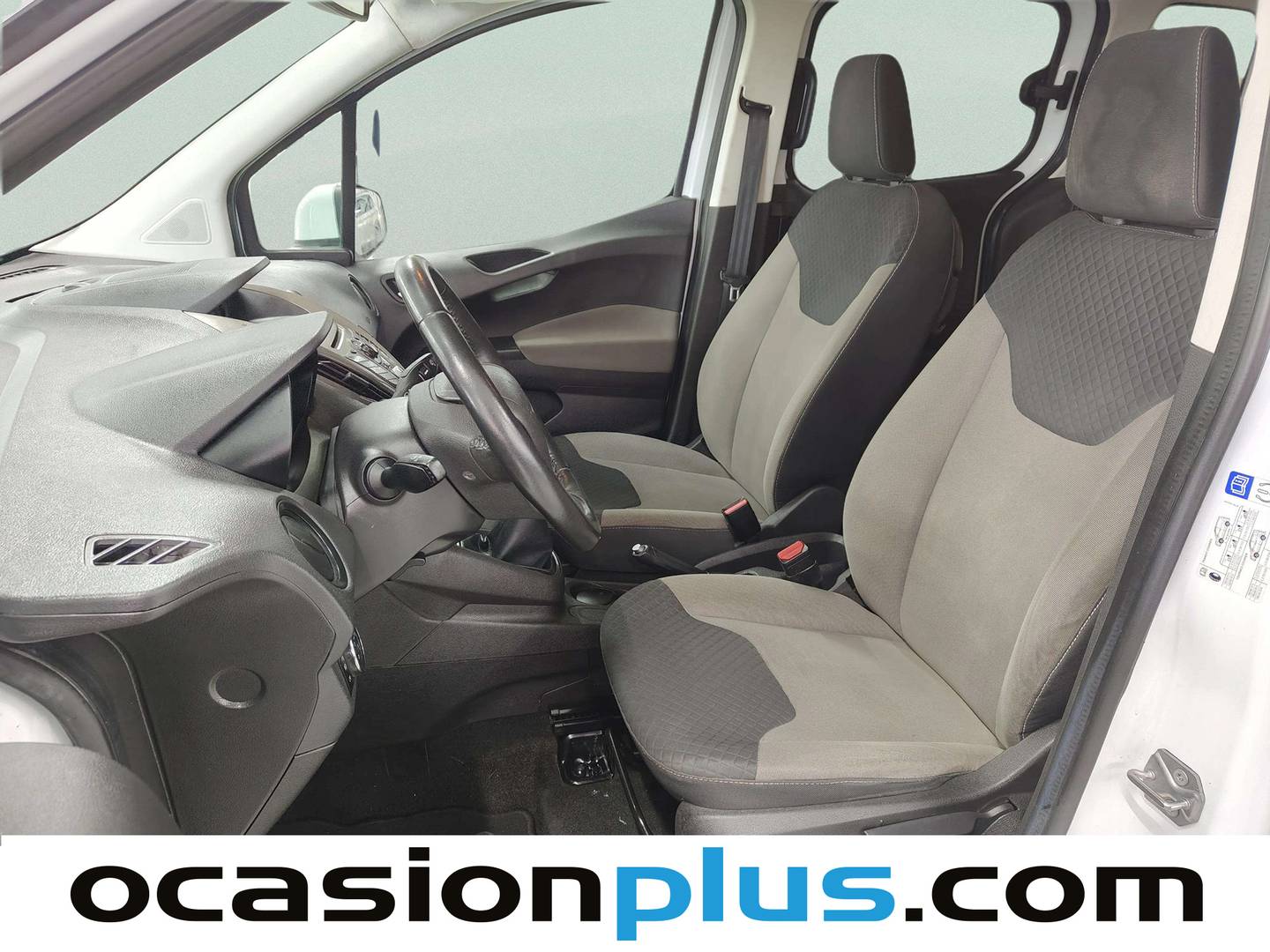 Foto asientos delanteros Ford Tourneo Courier Ford Tourneo Courier 1.5 TDCi Trend (95 CV)