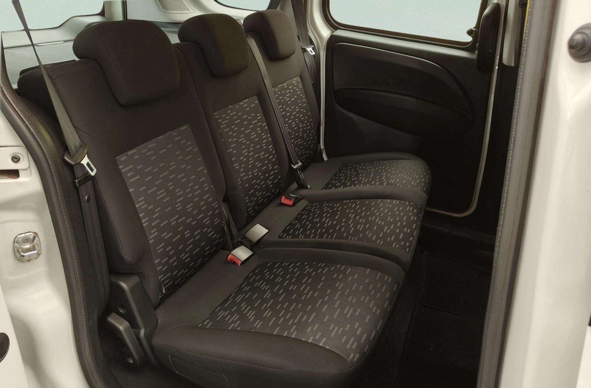 Opel Combo 1.3 CDTI Expression L1H1 - foto 13