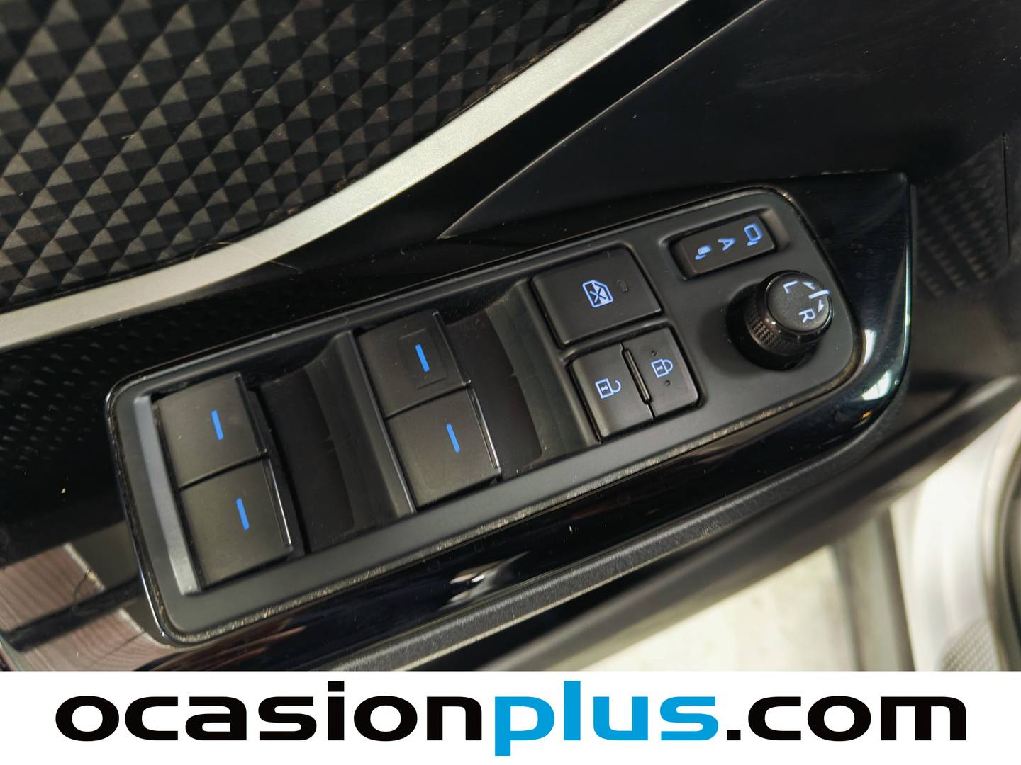 Foto Toyota C-HR Toyota C-HR 1.8 125H Advance (122 CV)