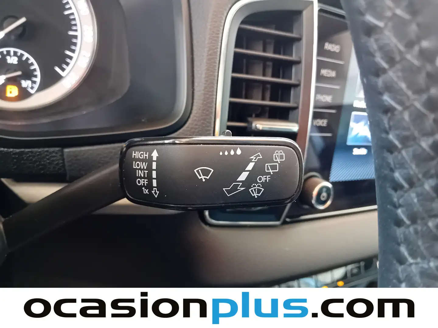 Foto Skoda Karoq Skoda Karoq 1.0 TSI Like (115 CV)