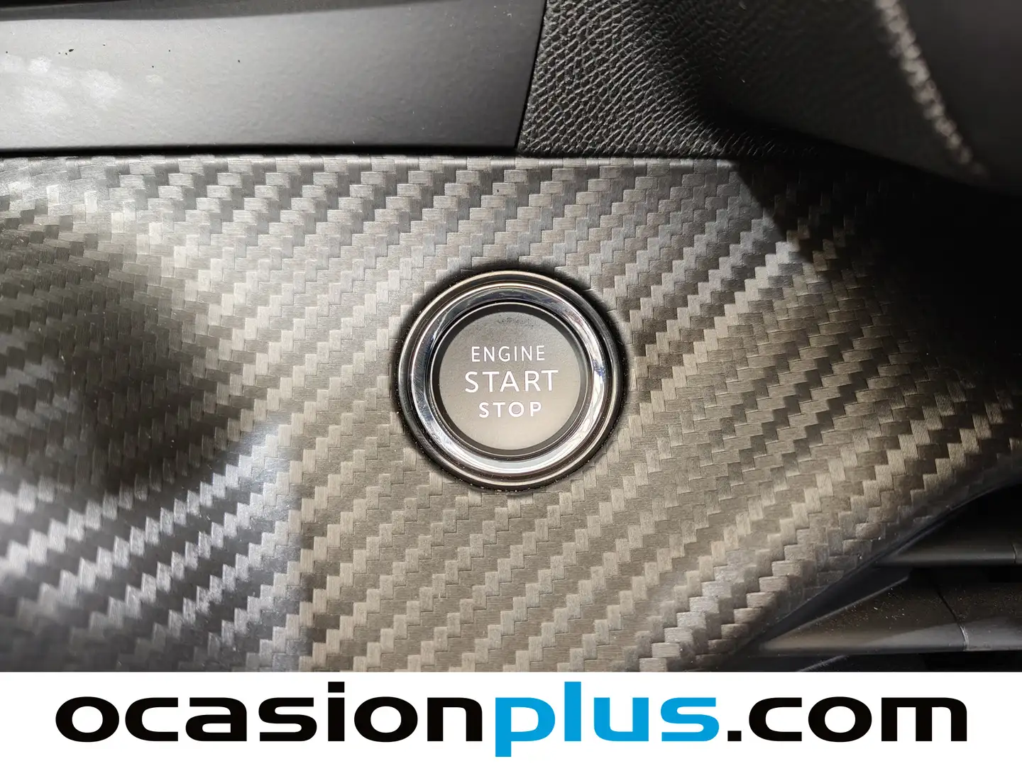 Foto Peugeot 2008 Peugeot 2008 Allure Hybrid eDCS6 (136 CV)