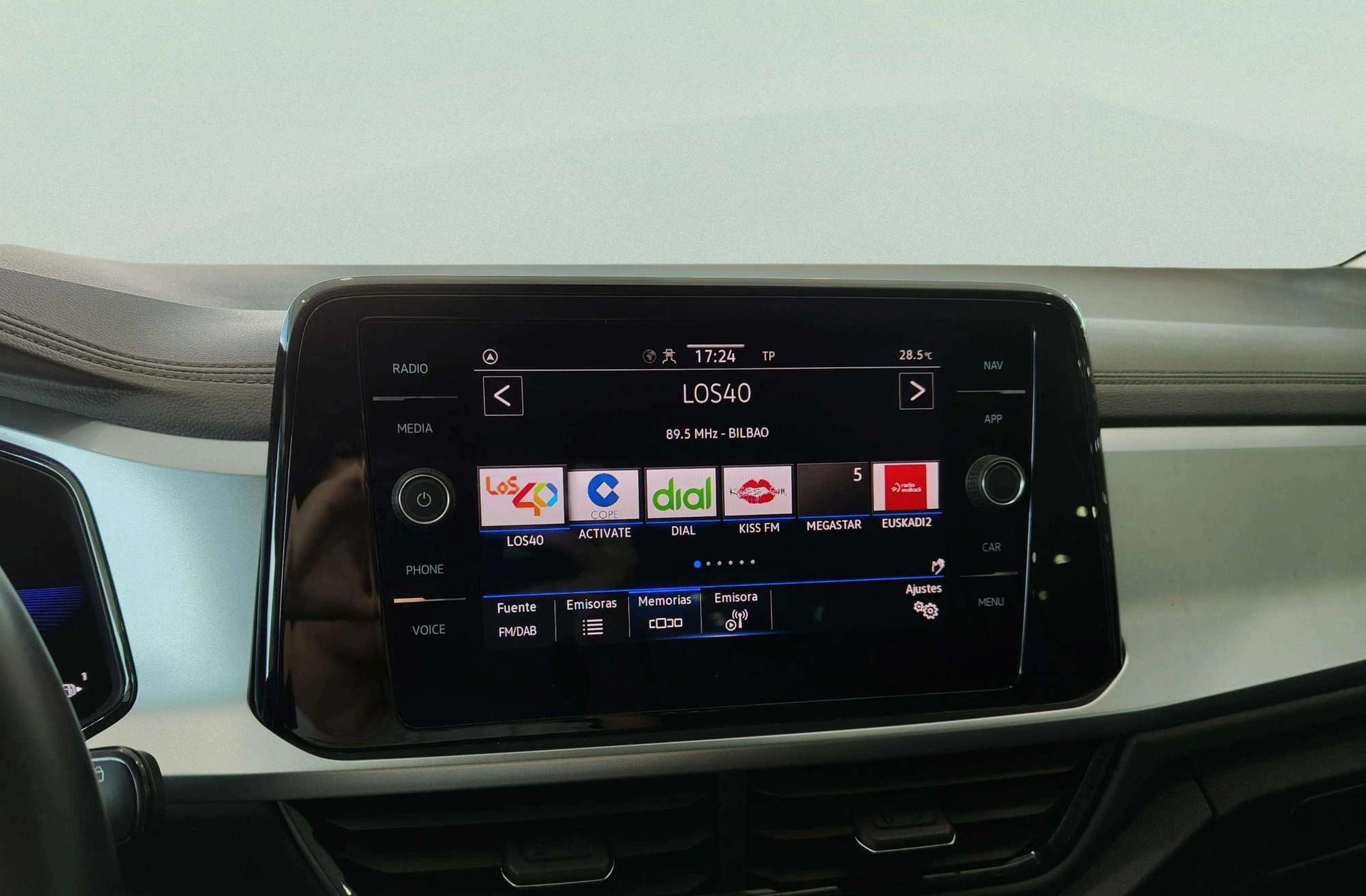 Volkswagen T-Roc Life 1.0 TSI - foto 36