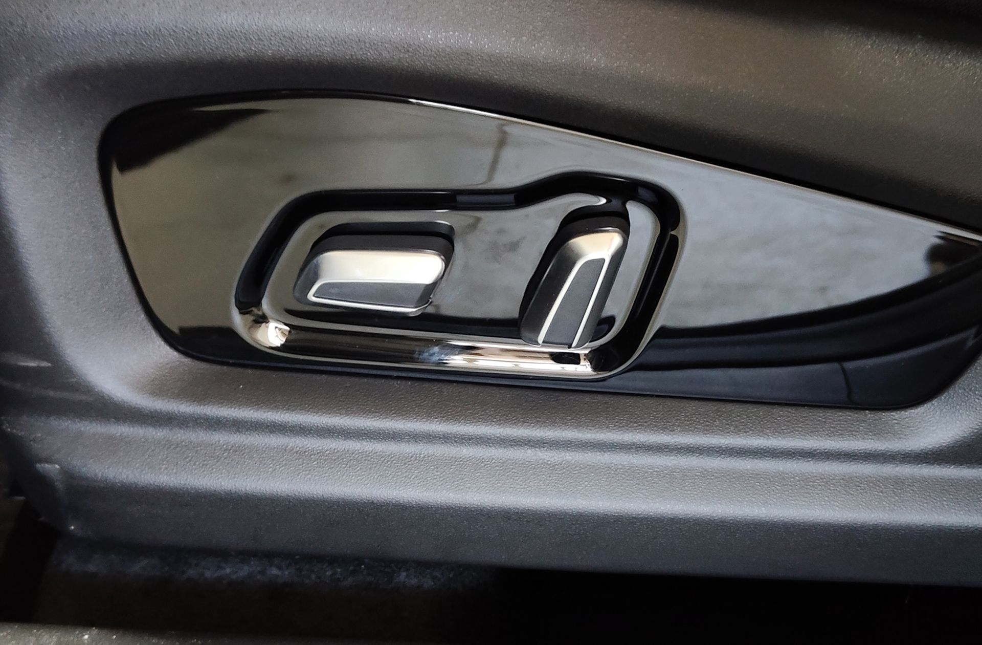 Jaecoo 7 1.5 T-GDi PHEV +1DHT Select FWD - foto 15