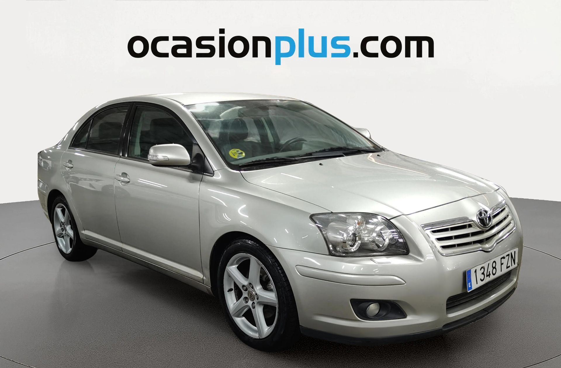 Toyota Avensis 2.2 D-4D Executive - foto 2