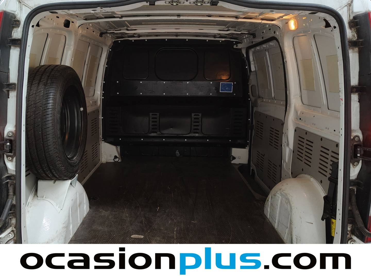 Fotos maletero Mercedes Vito Mercedes Vito Furgon 110 CDI Compacta (95 CV)