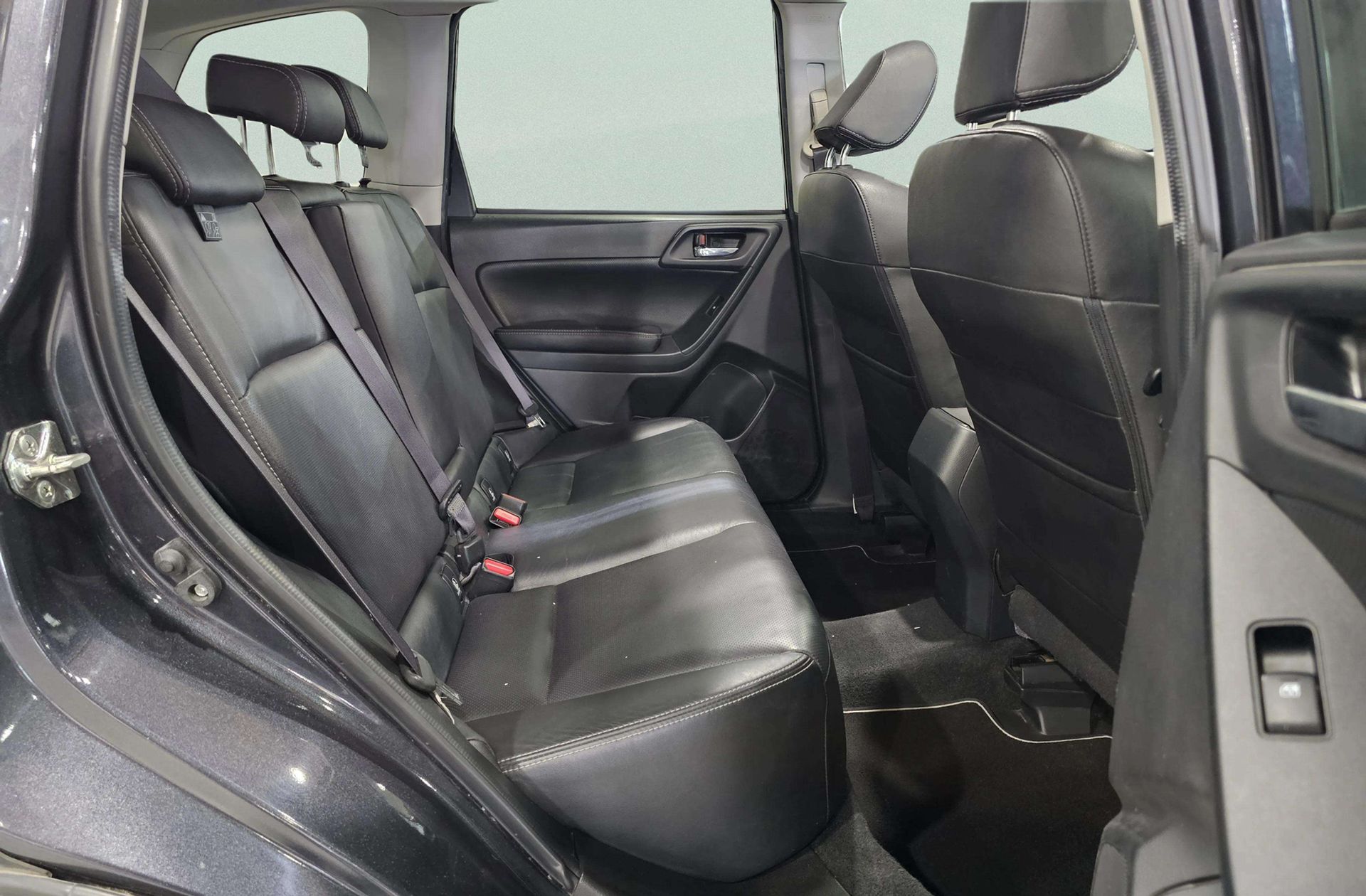 Subaru Forester 2.0 Executive Lineartronic - foto 19