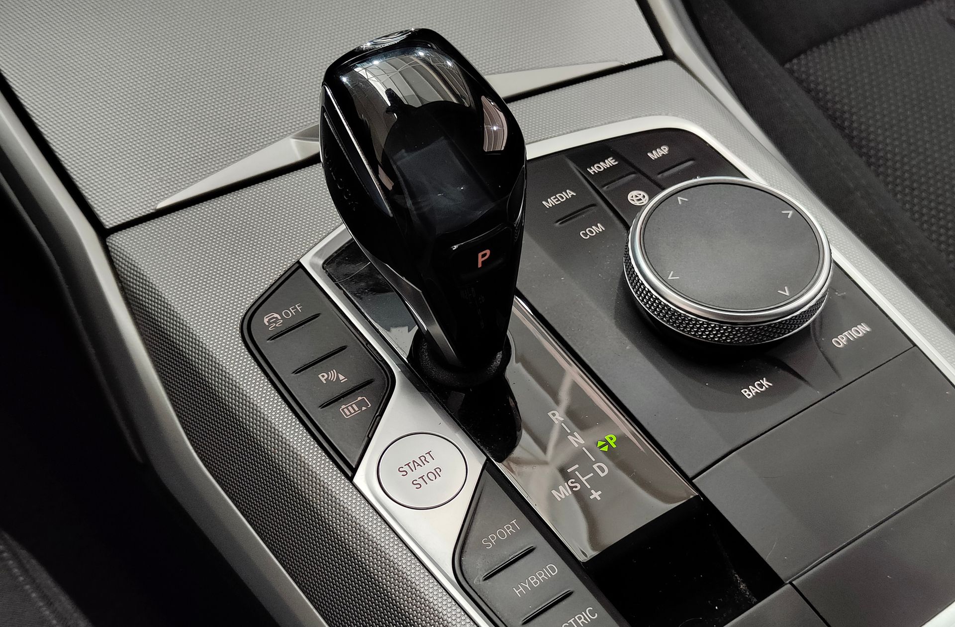 BMW Serie 3 330e - foto 5