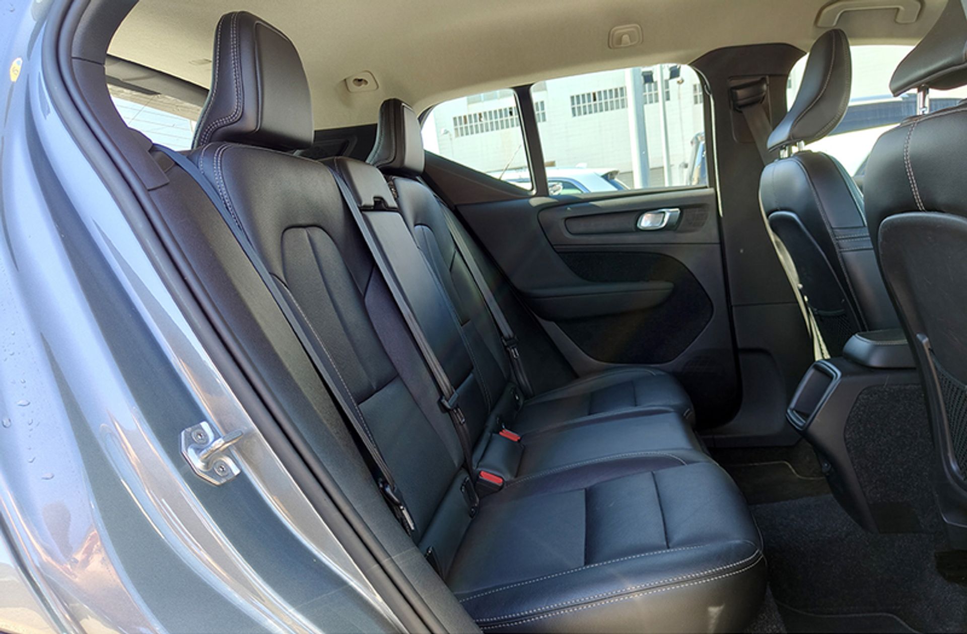 Volvo XC40 D4 Momentum AWD - foto 19