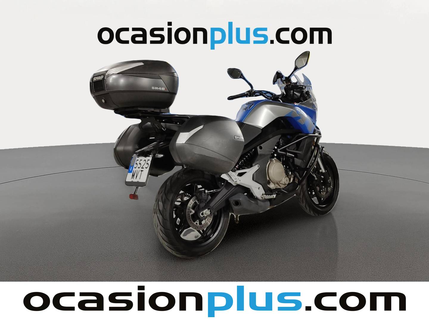 Foto trasera CFMoto 650MT CFMoto 650MT (57 CV) izquierda