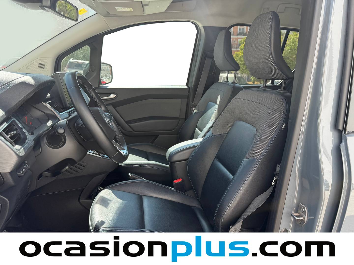 Foto asientos delanteros Nissan Townstar Nissan Townstar 1.3G L1 N-Connecta (130 CV)