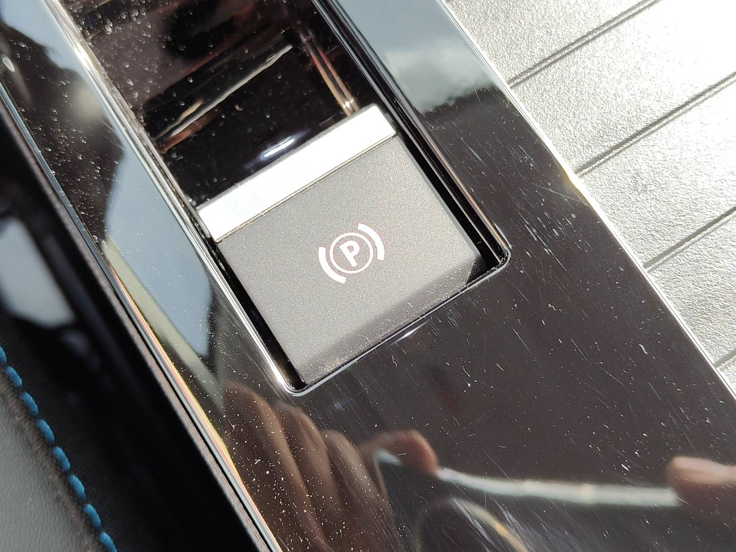 Foto Citroën C4 X Citroen C4 X 1.2 PureTech 130 S&S Shine EAT8 (131 CV)