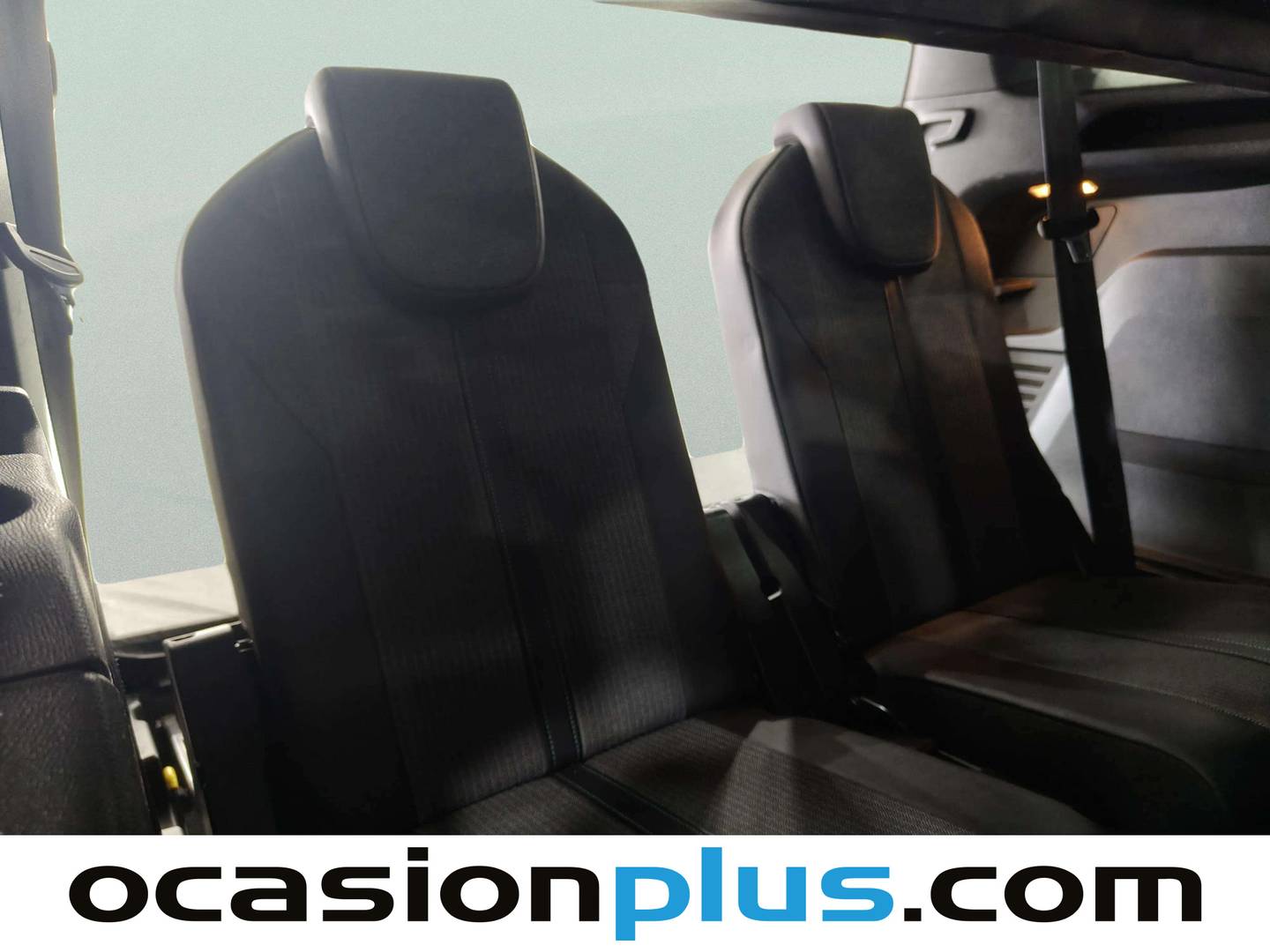 Foto asientos delanteros Peugeot 5008 Peugeot 5008 PureTech 130 S&S Allure Pack (130 CV) 7 Plazas