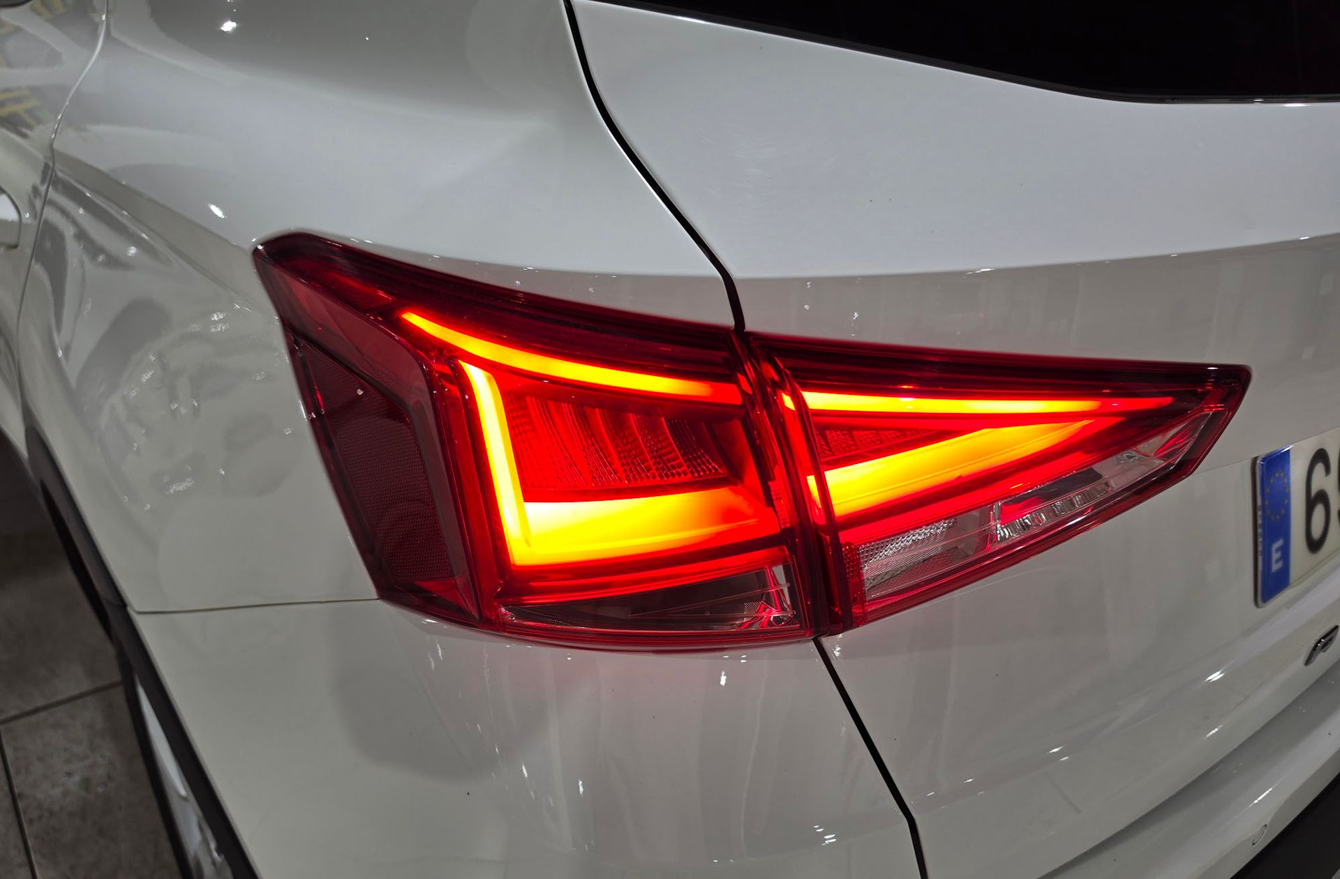 SEAT Arona 1.0 TSI Ecomotive FR - foto 16