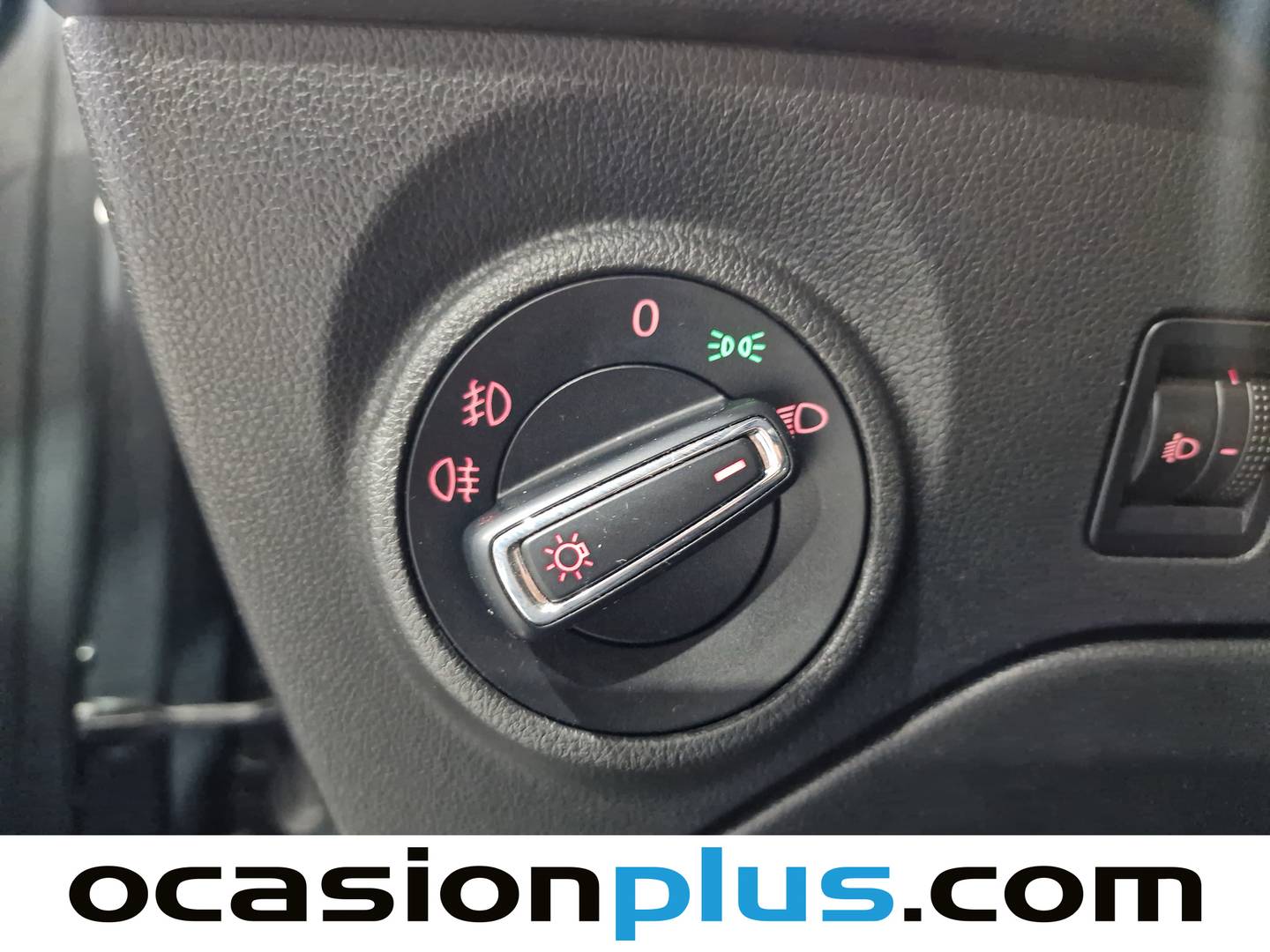 Extras y acabados del Seat León Seat León 1.6 TDI St&Sp I-Tech (105 CV)