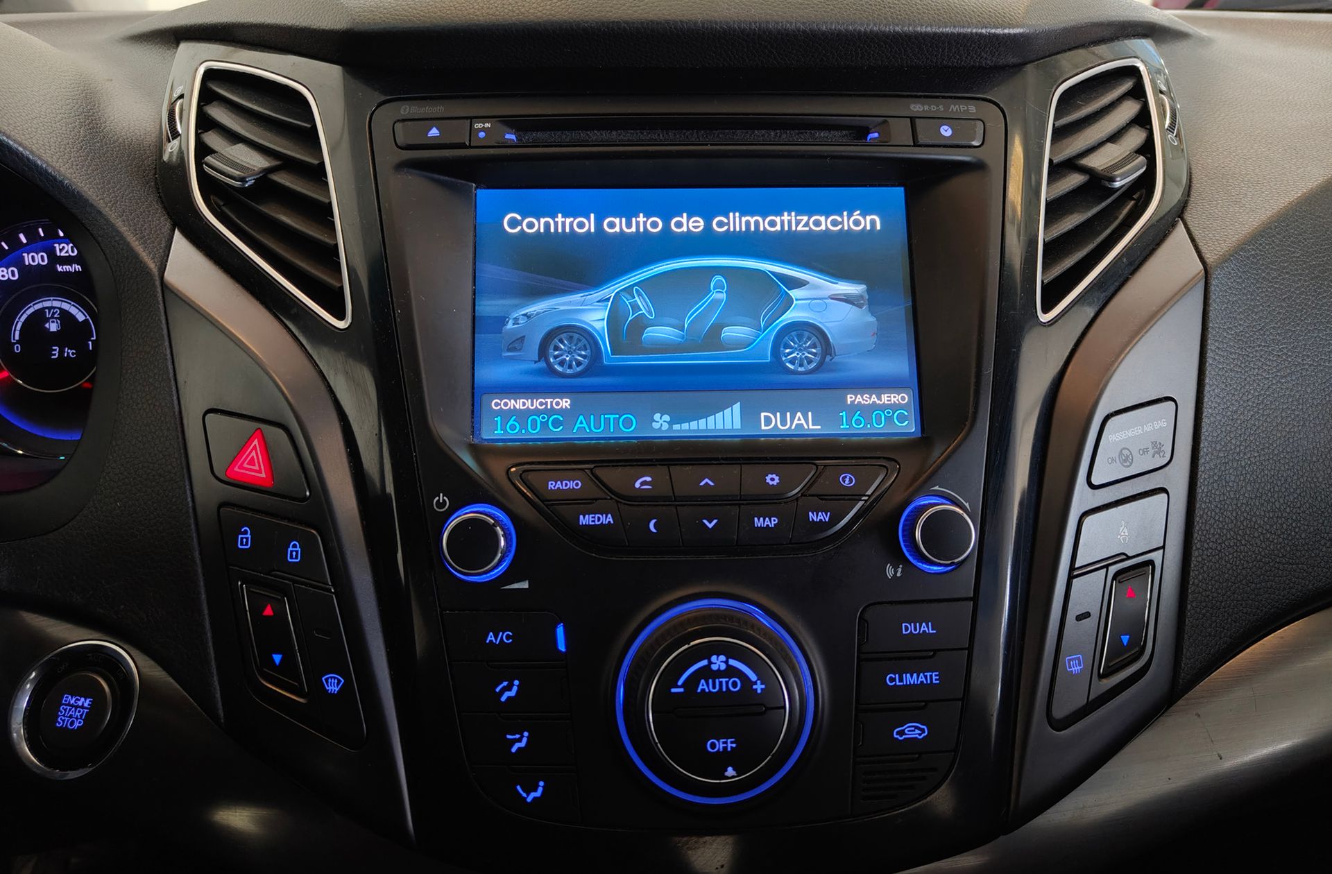 Hyundai i40 1.7 CRDi BlueDrive Tecno - foto 37