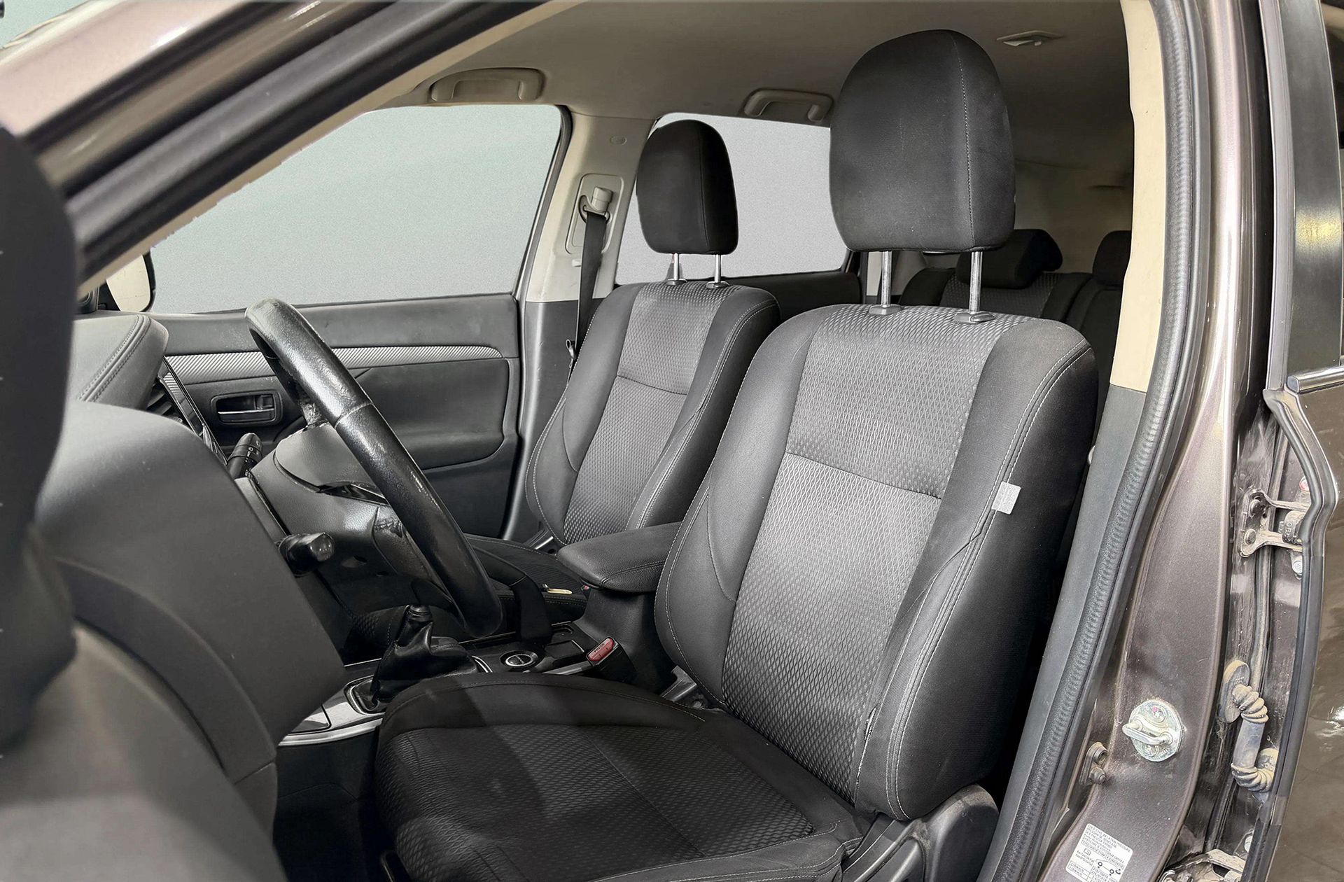 Mitsubishi Outlander 220 DI-D Motion 2WD - foto 9