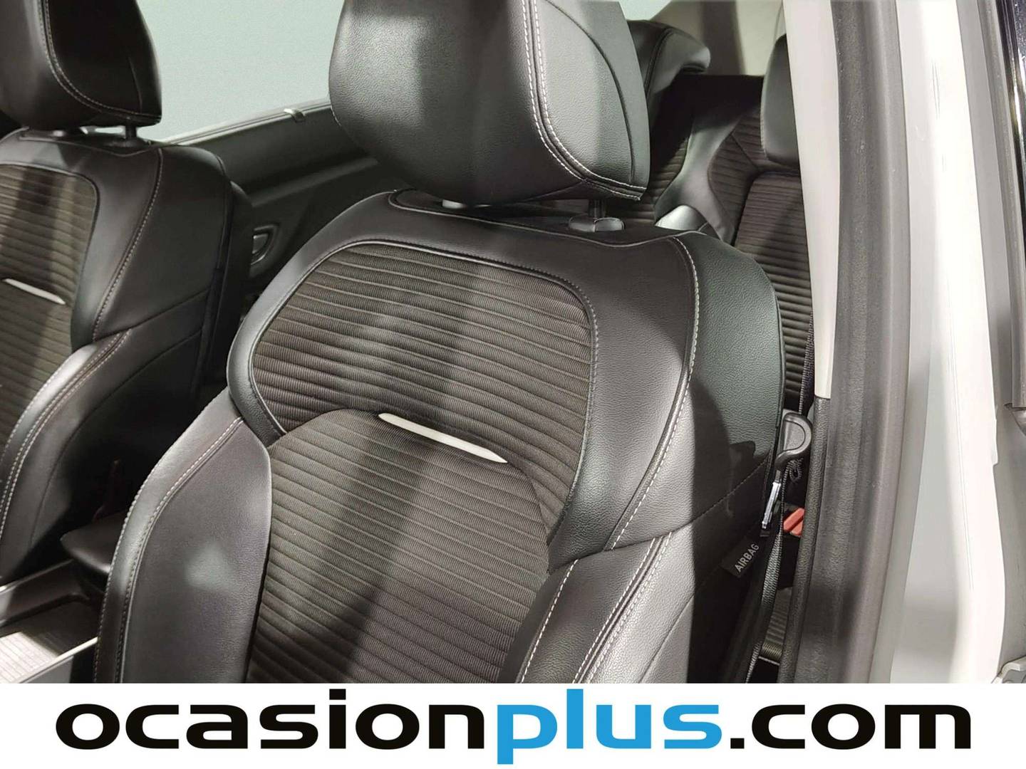 Extras y acabados del Renault Scénic Renault Scenic dCi 110 Zen Energy (110 CV)