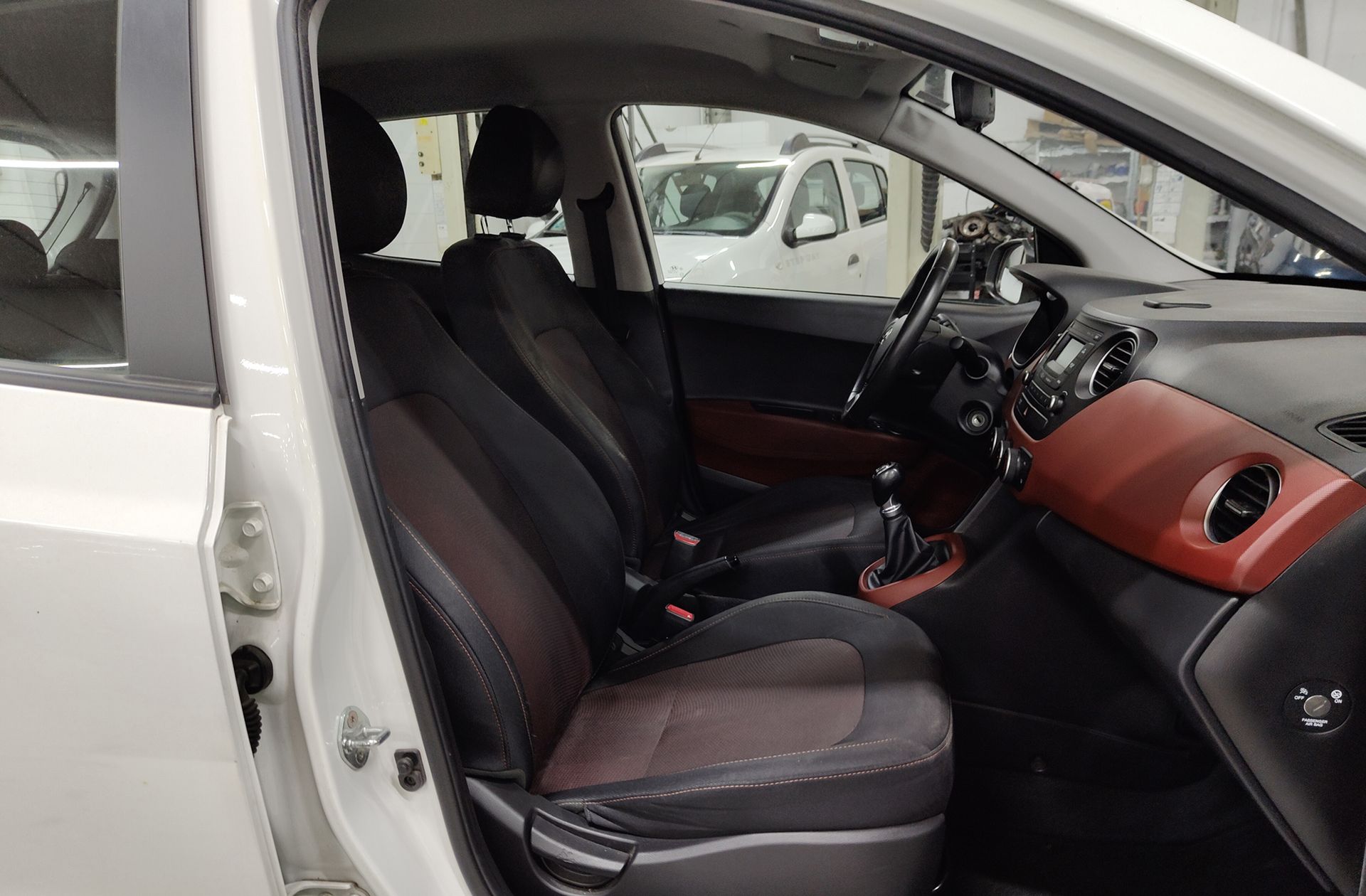 Hyundai i10 1.0 Tecno - foto 14