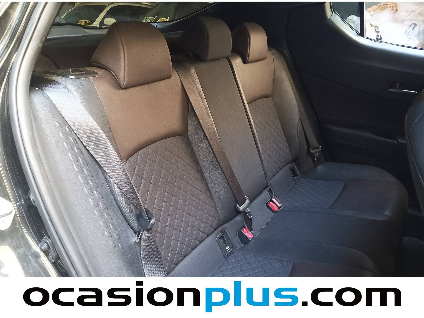 Foto Toyota C-HR Toyota C-HR 1.8 125H Dynamic Plus (122 CV)