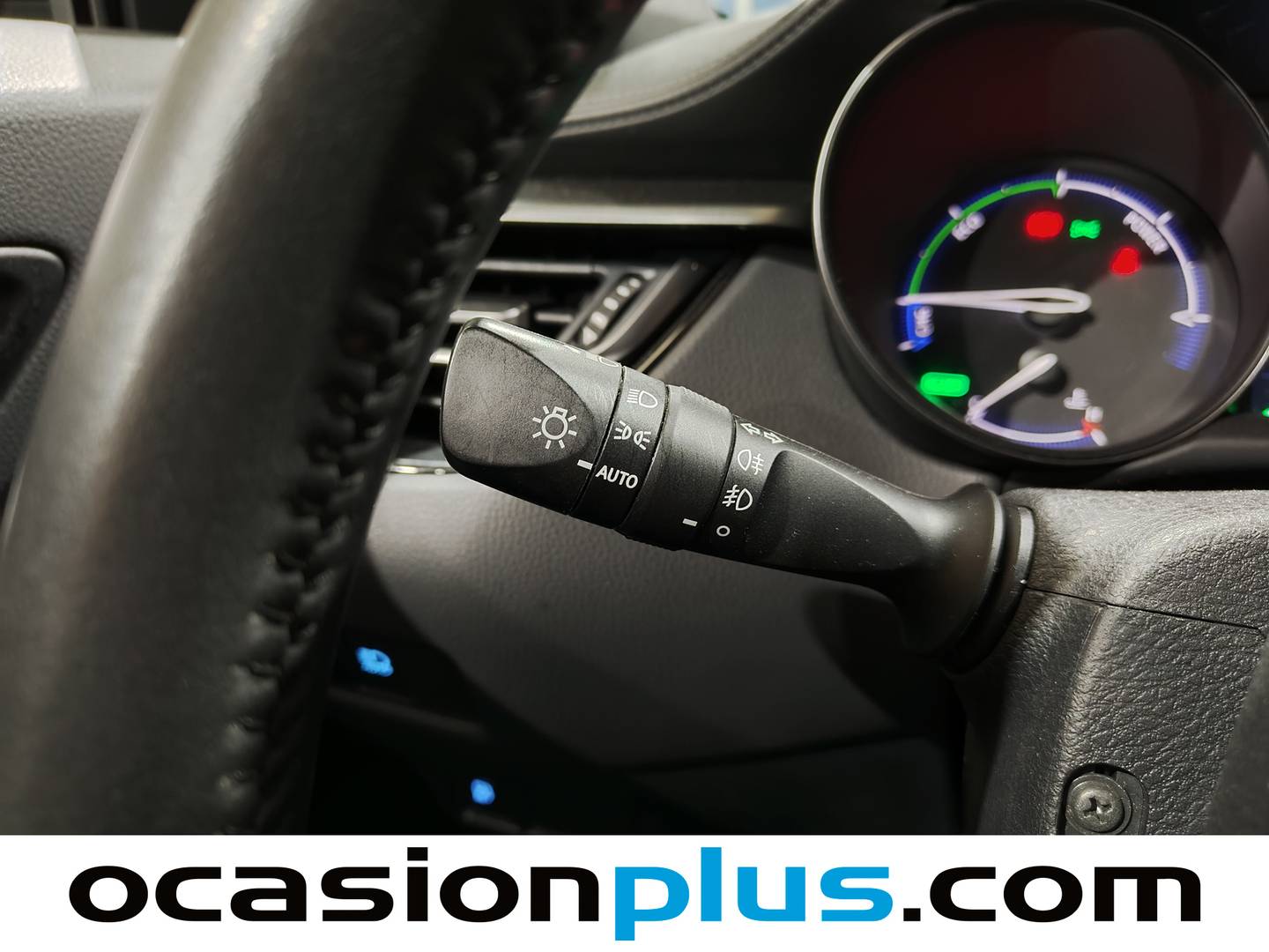 Foto Toyota C-HR Toyota C-HR 1.8 125H Advance (122 CV)