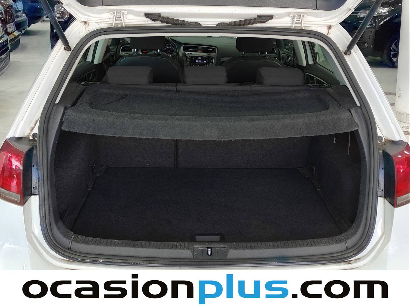 Fotos maletero Volkswagen Golf Volkswagen Golf Business 1.6 TDI BMT (105 CV)